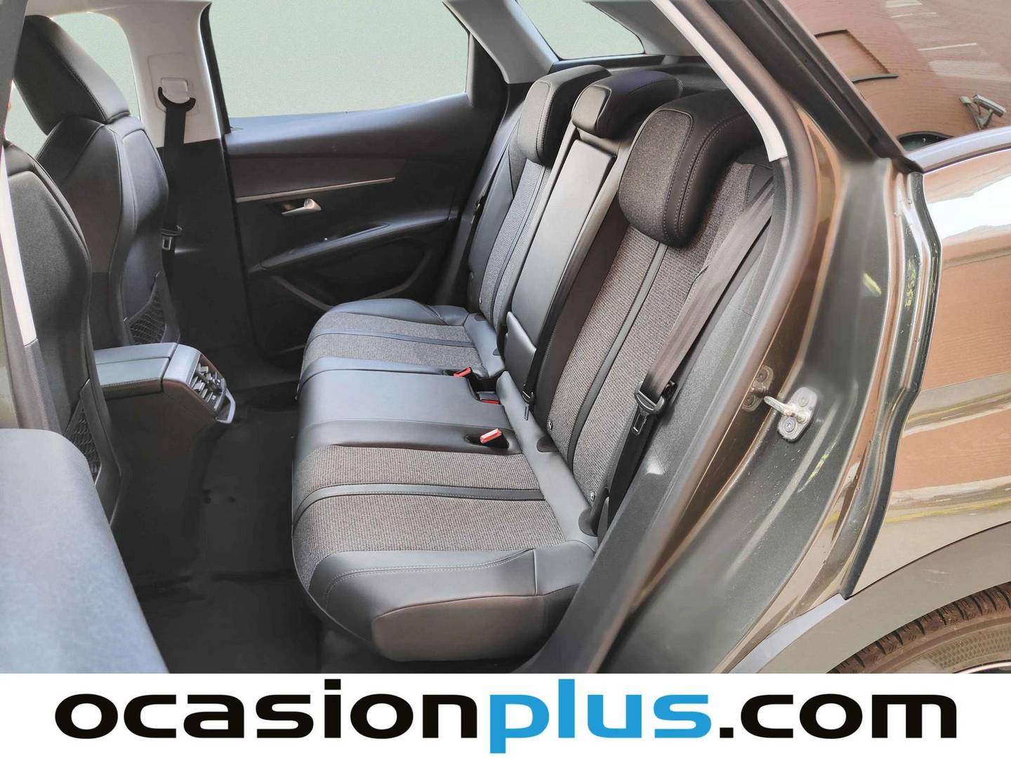 Foto asientos traseros Peugeot 3008 Peugeot 3008 PureTech 180 Allure EAT8 (180 CV)