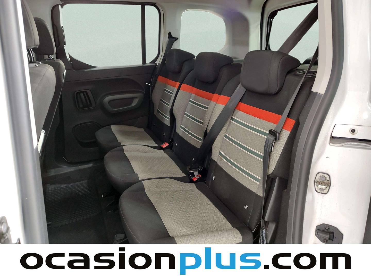 Foto asientos traseros Citroën Berlingo Citroën Berlingo BlueHDi 100 S&S Talla M Shine (102 CV)