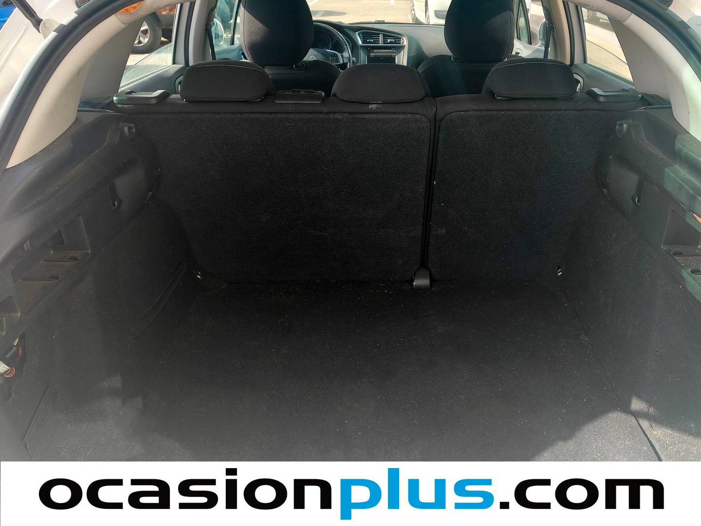 Fotos maletero Citroën C4 Citroën C4 BlueHDi 100 Feel Edition (99 CV)