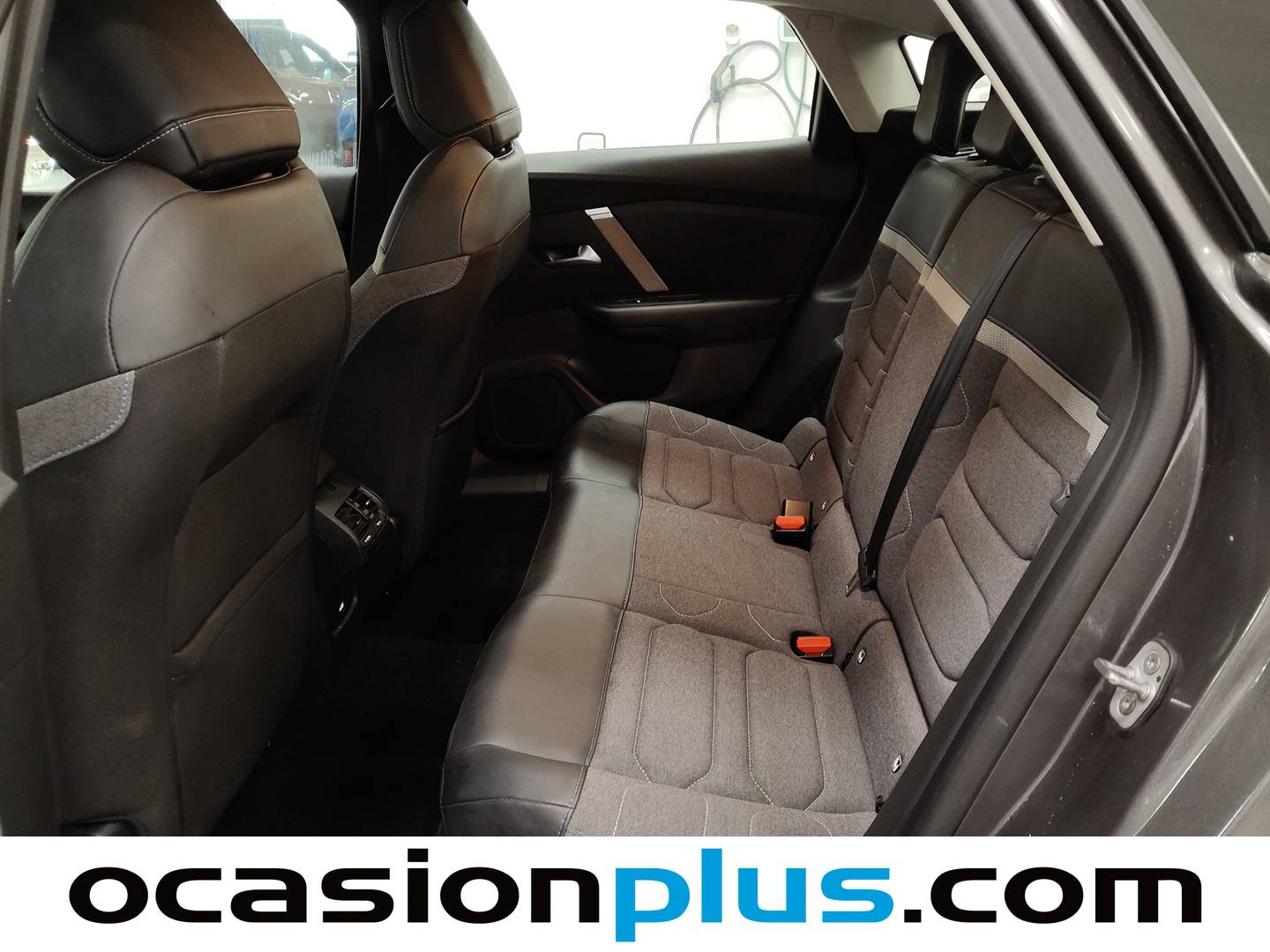 Foto asientos traseros Citroën C4 Citroen C4 PureTech 130 S&S 6v Feel Pack (130 CV)