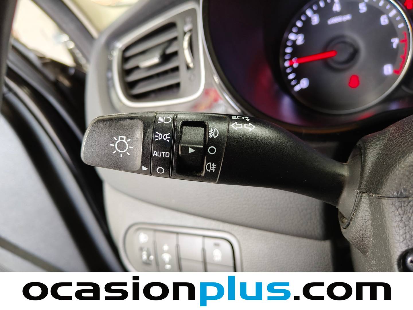 KIA Carens KIA Carens 1.6 GDi UEFA Euro 2016 Eco-Dynamics  (135 CV) de segunda mano