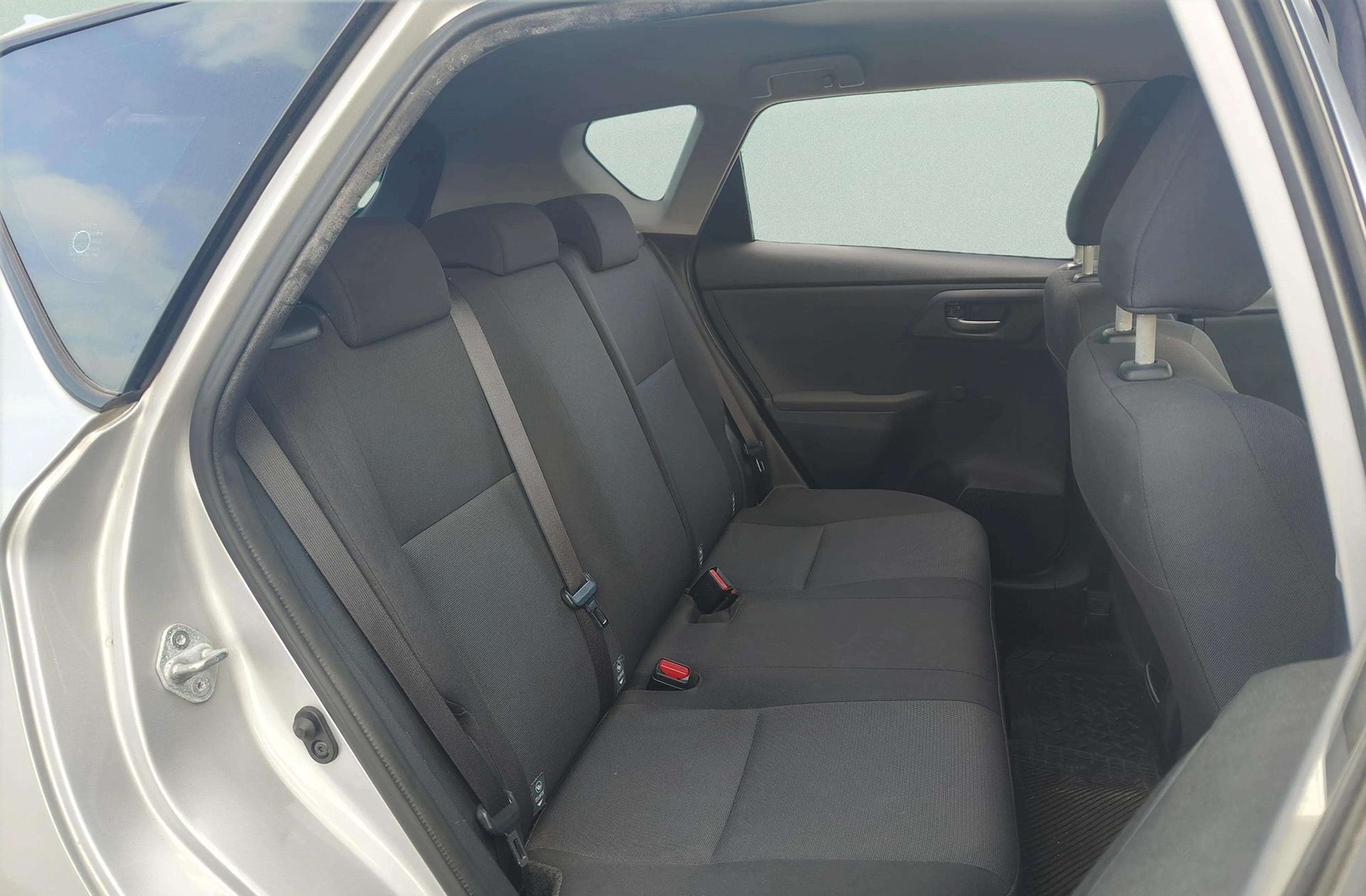 Toyota Auris 90D Business - foto 13