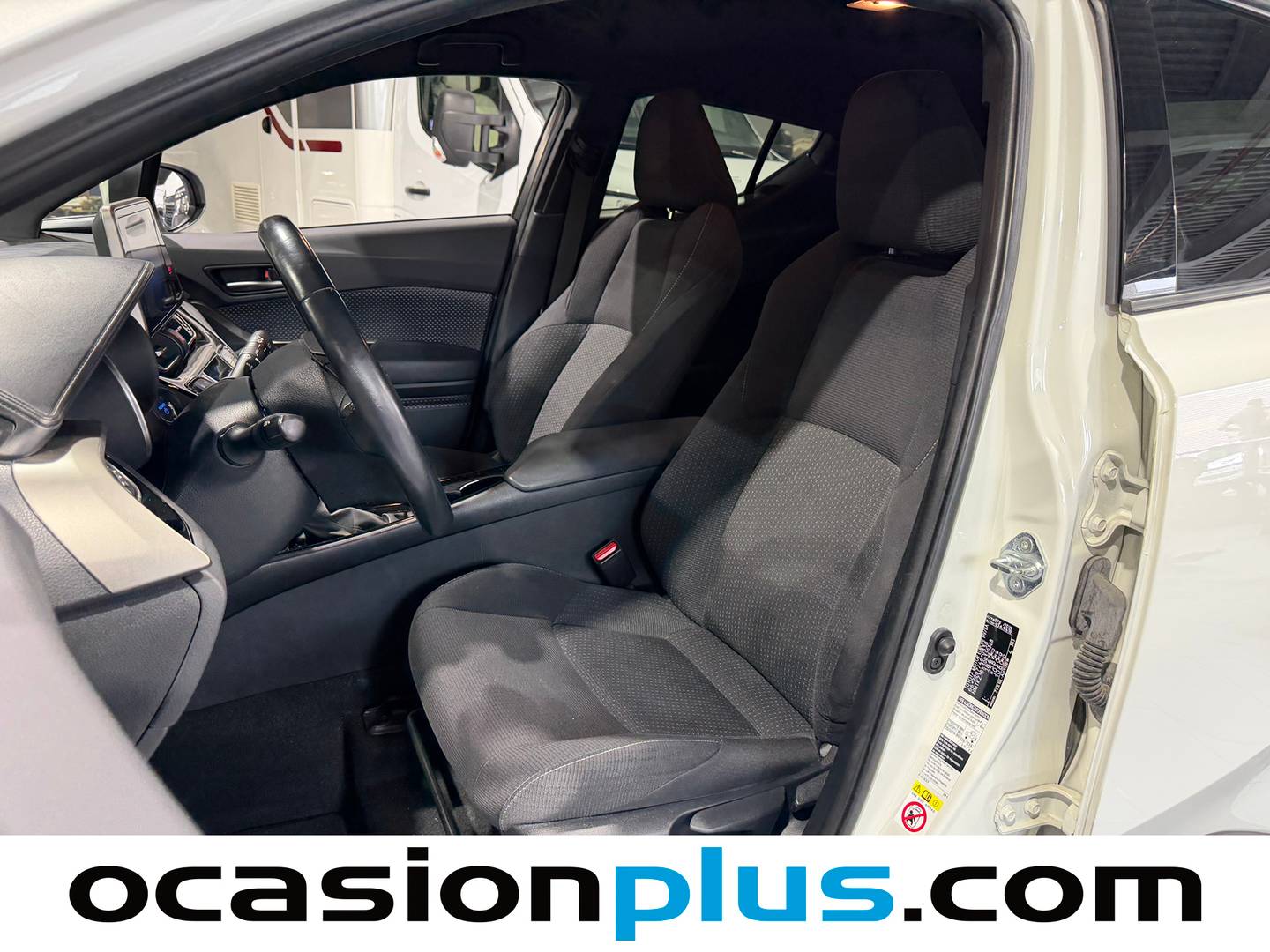 Foto asientos delanteros Toyota C-HR Toyota C-HR 1.8 125H Advance (122 CV)