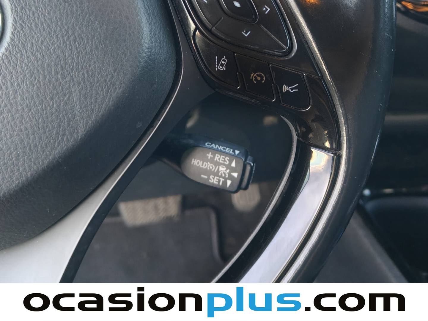 Foto Toyota C-HR Toyota C-HR 1.8 125H Style Plus  (122 CV)