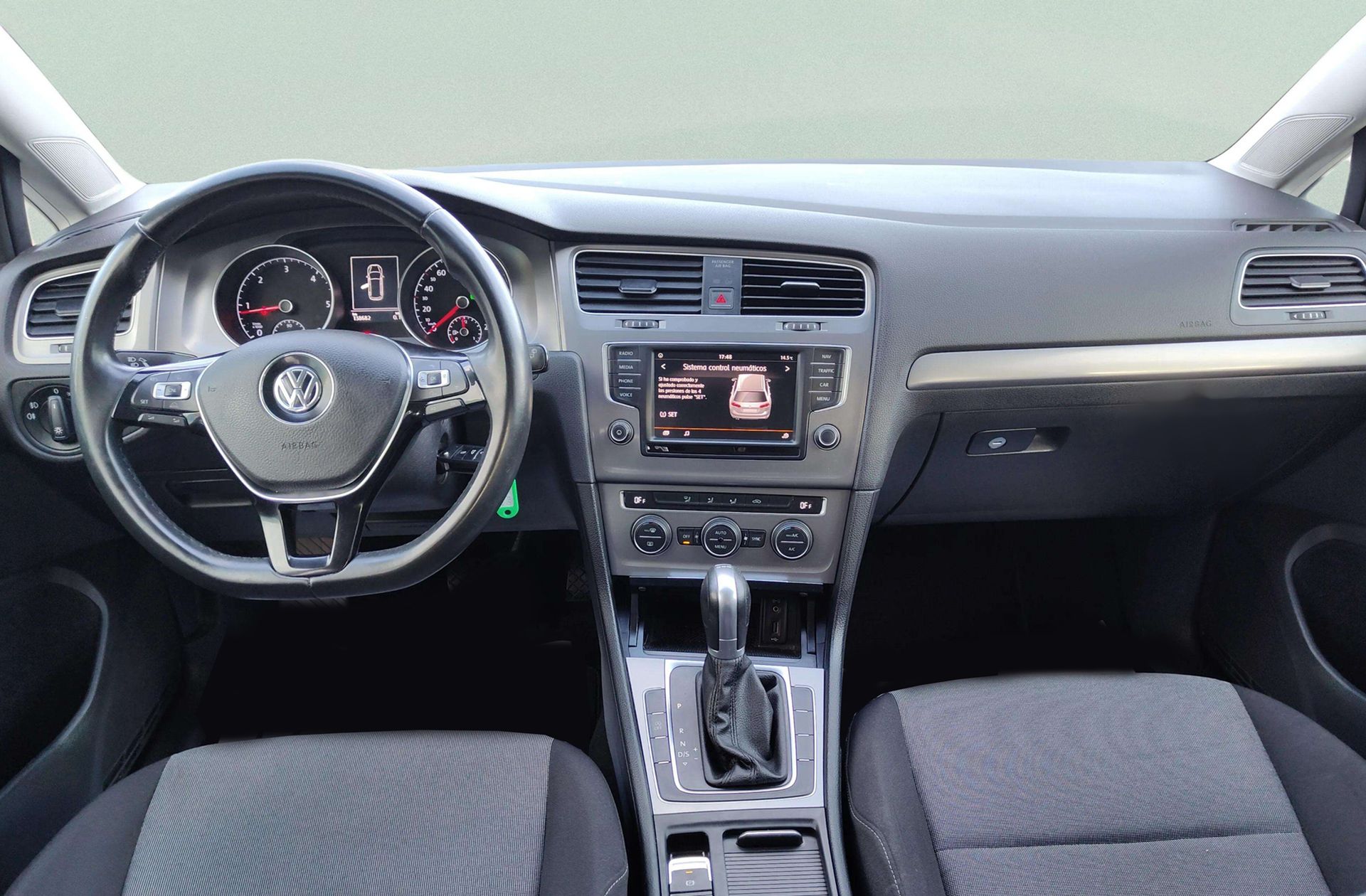 Volkswagen Golf Variant Variant Business Navi 1.6 TDI CR BMT DSG - foto 6