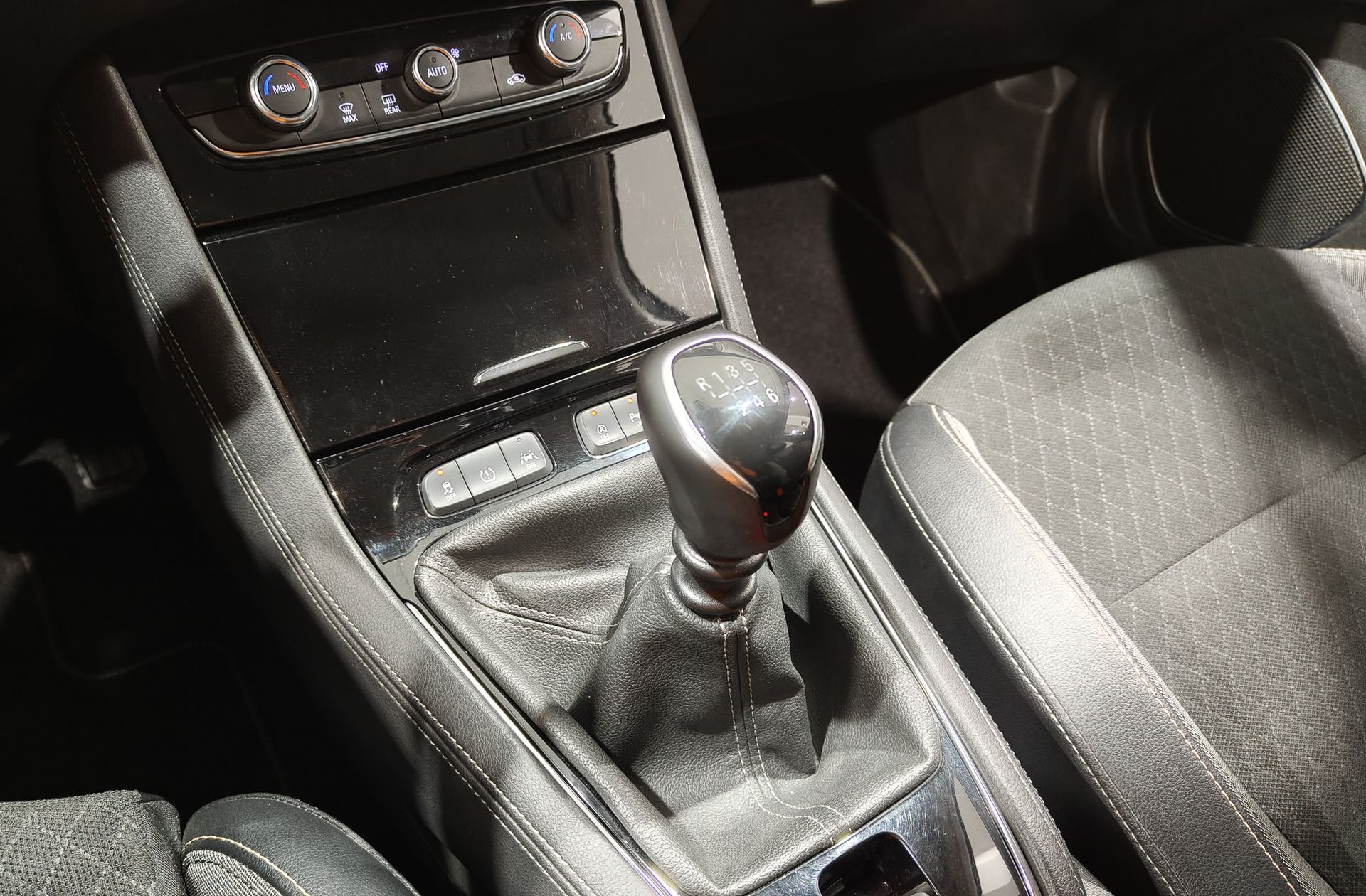 Opel Grandland 1.5 CDTi Design Tech - foto 5