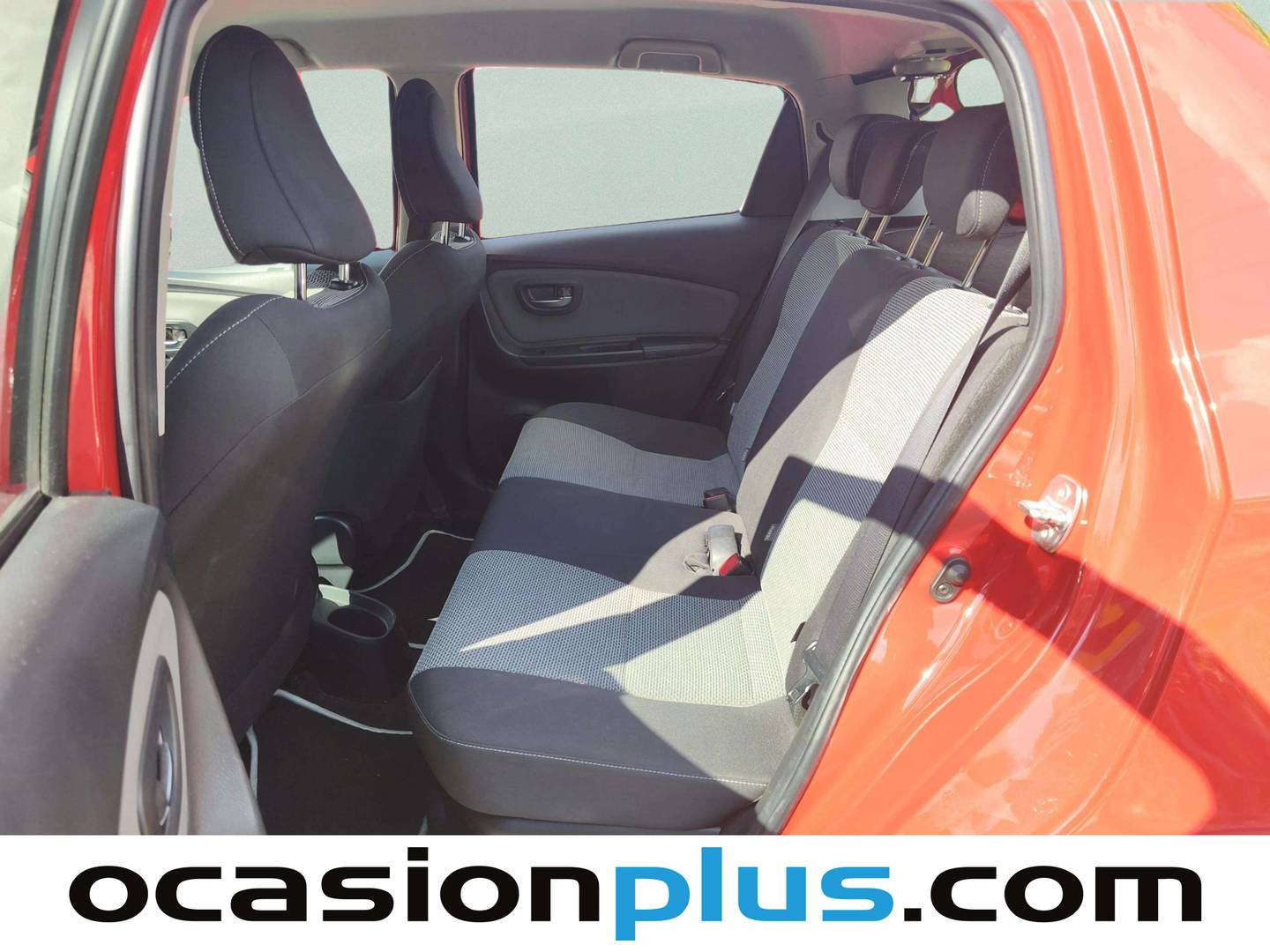 Foto asientos traseros Toyota Yaris Toyota Yaris 1.5 Hybrid Active (100 CV)