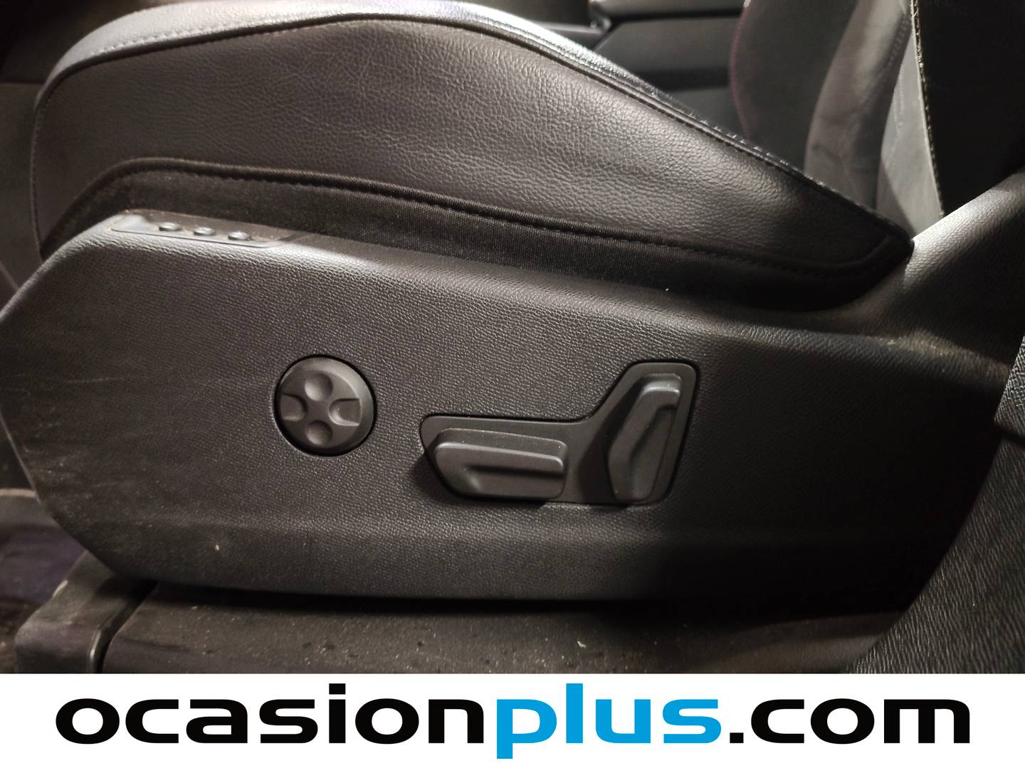 Foto DS DS 7 Crossback DS DS7 Crossback PureTech 180 Performance Line+ Auto (180 CV)