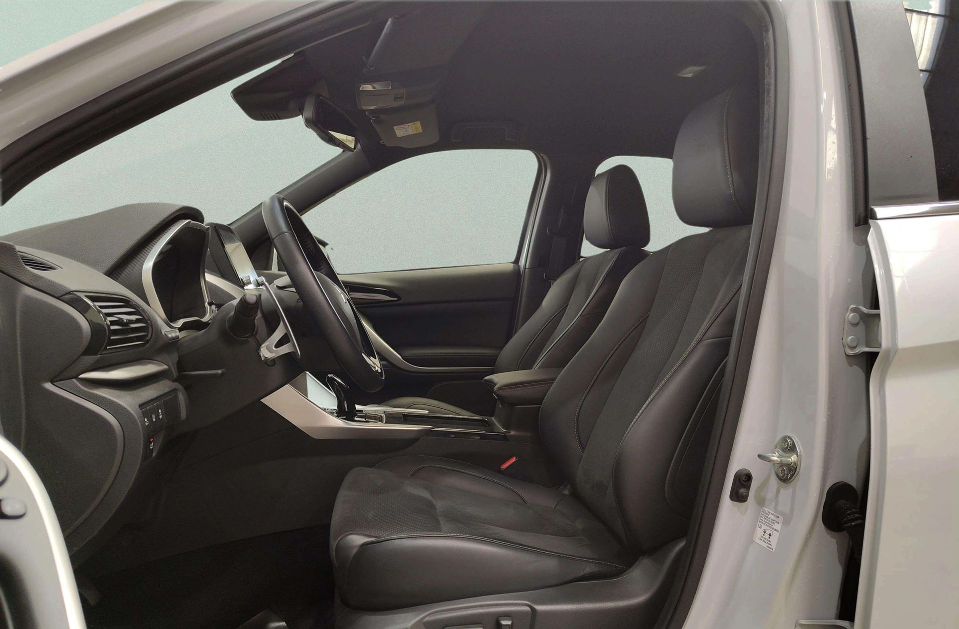 Mitsubishi Eclipse Cross 2.4 PHEV Kaiteki 4WD - foto 11