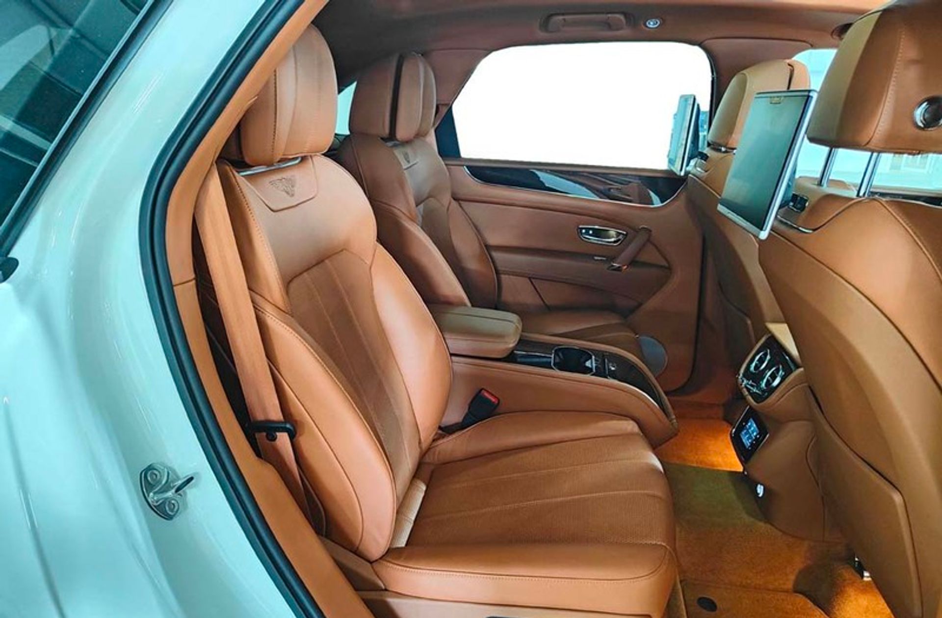 Bentley Bentayga 3.0 Hybrid 4WD - foto 34