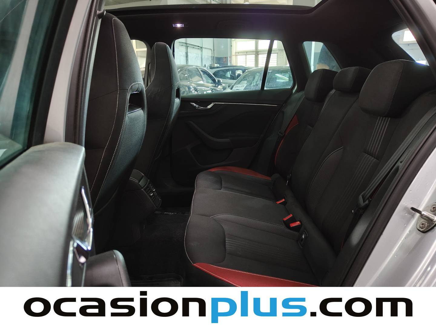 Foto Skoda Kamiq Skoda Kamiq 1.0 TSI Sport 81 kW (110 CV)