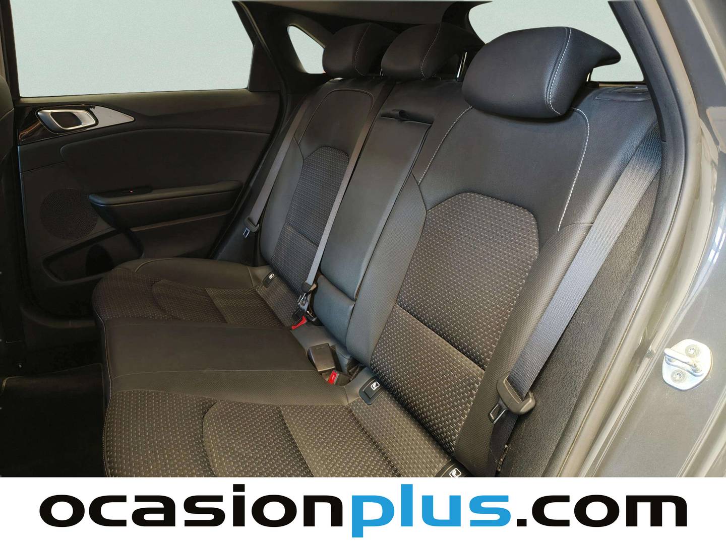 Foto asientos traseros KIA Ceed KIA Ceed 1.0 T-GDi Tech (100 CV)