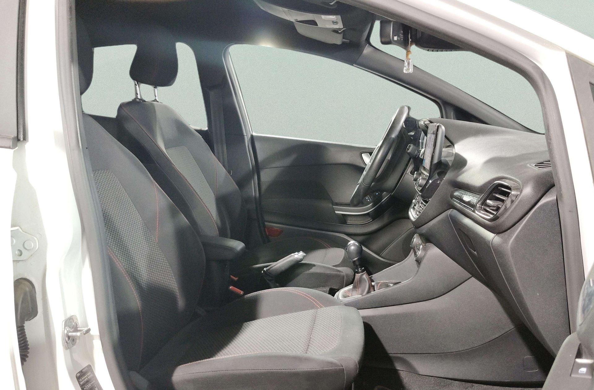 Ford Fiesta 1.0 EcoBoost MHEV ST-Line - foto 20