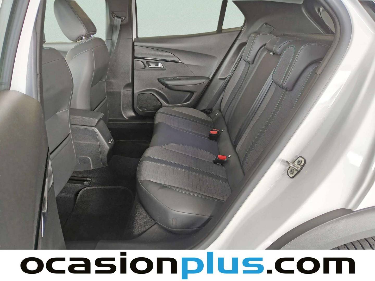Foto asientos traseros Peugeot 2008 Peugeot 2008 PureTech 100 S&S Allure Pack (100 CV)