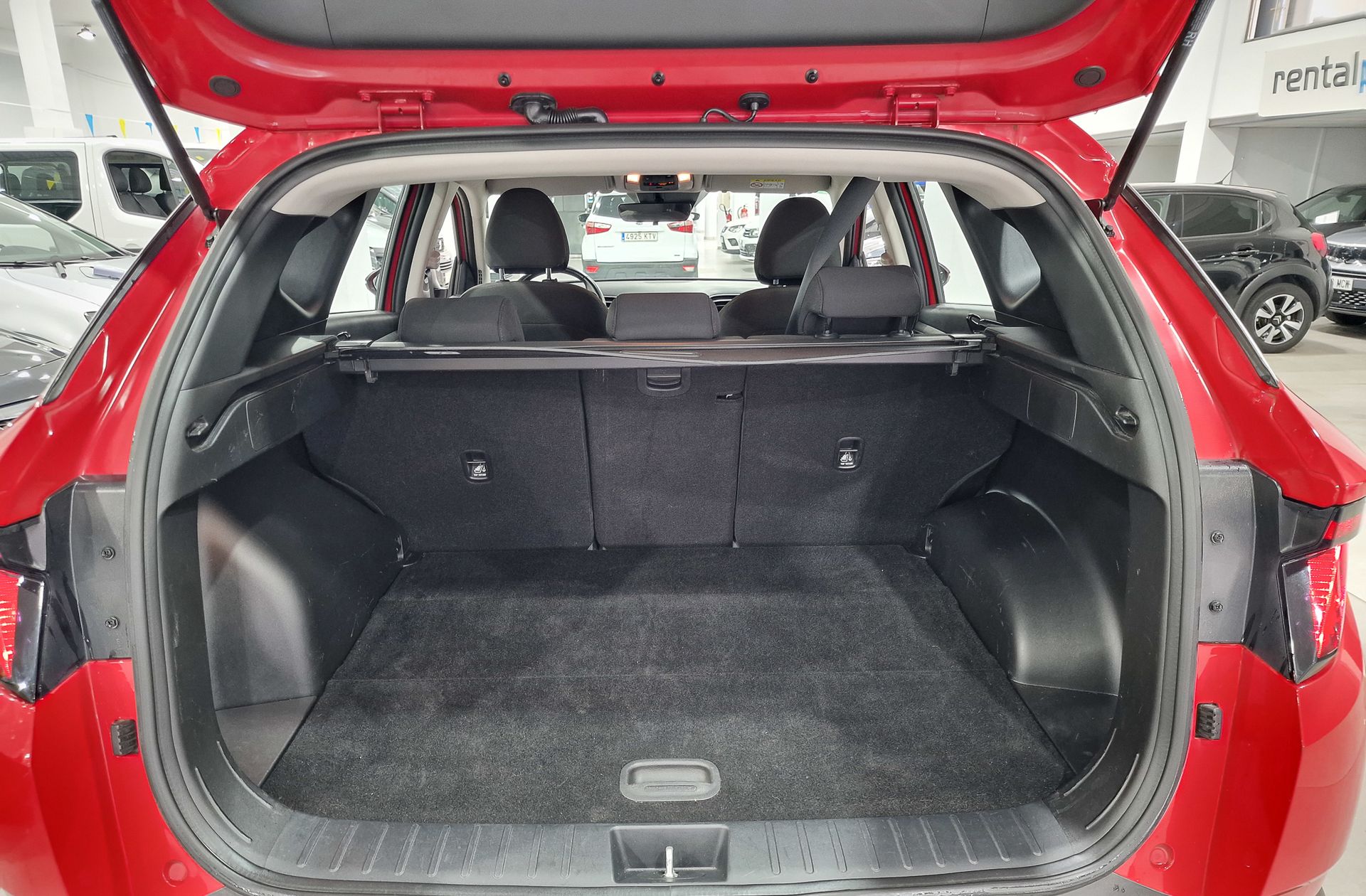 Hyundai Tucson 1.6 CRDi 48V Maxx - foto 16