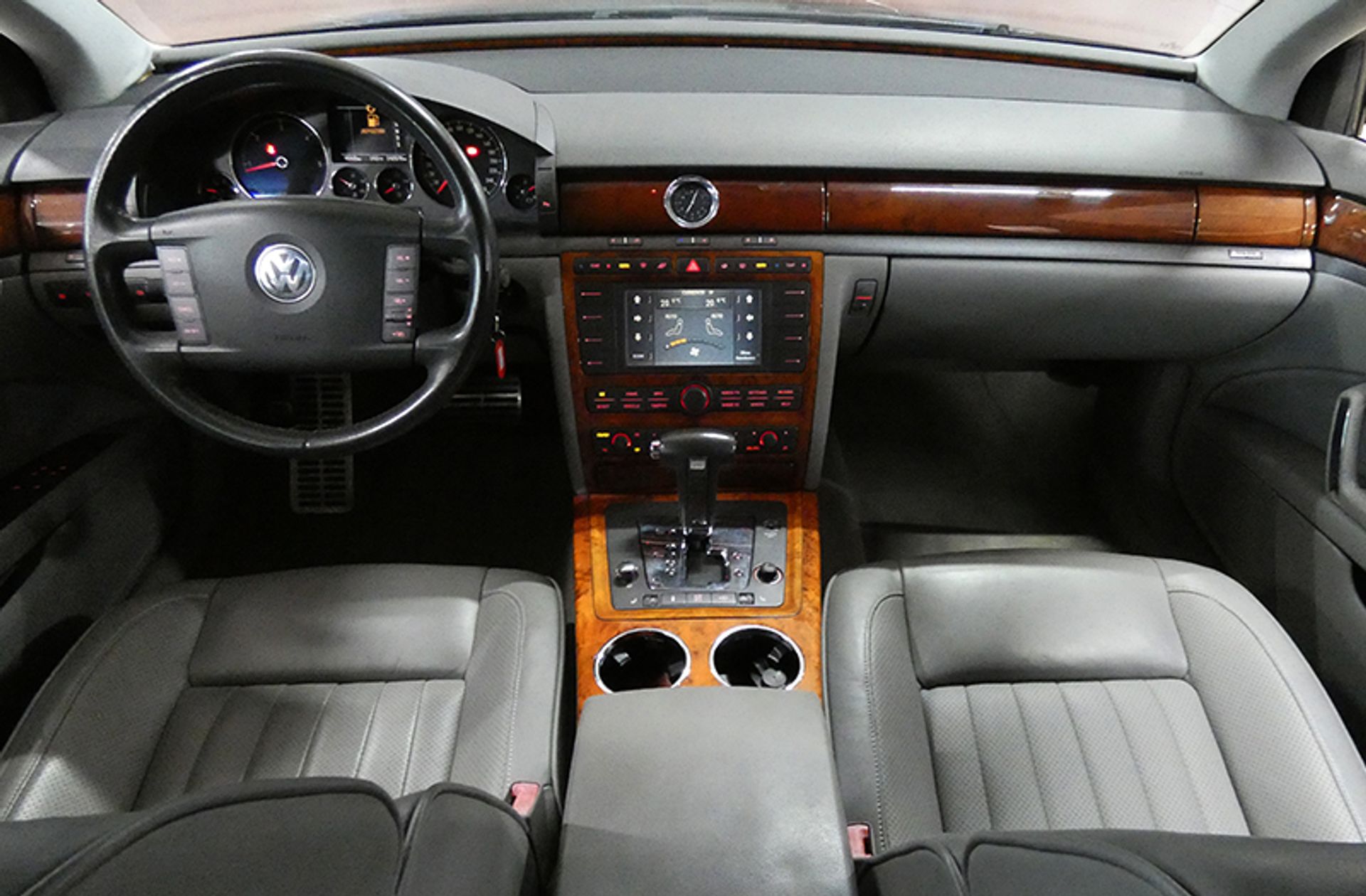 Volkswagen Phaeton 3.0 TDI V6 4Motion tiptronic - foto 6