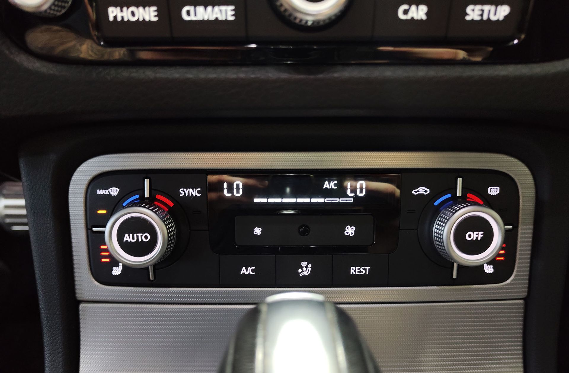 Volkswagen Touareg R-Line 3.0 TDI BMT Tiptronic - foto 47