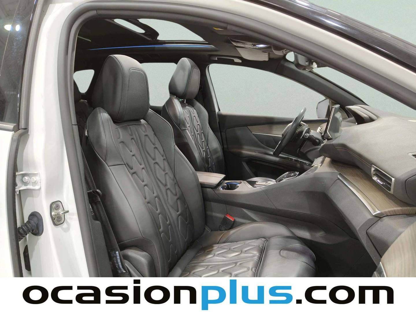 Foto Peugeot 3008 Hybrid Peugeot 3008 Hybrid 225 GT Pack e-EAT8 165 kW (225 CV)