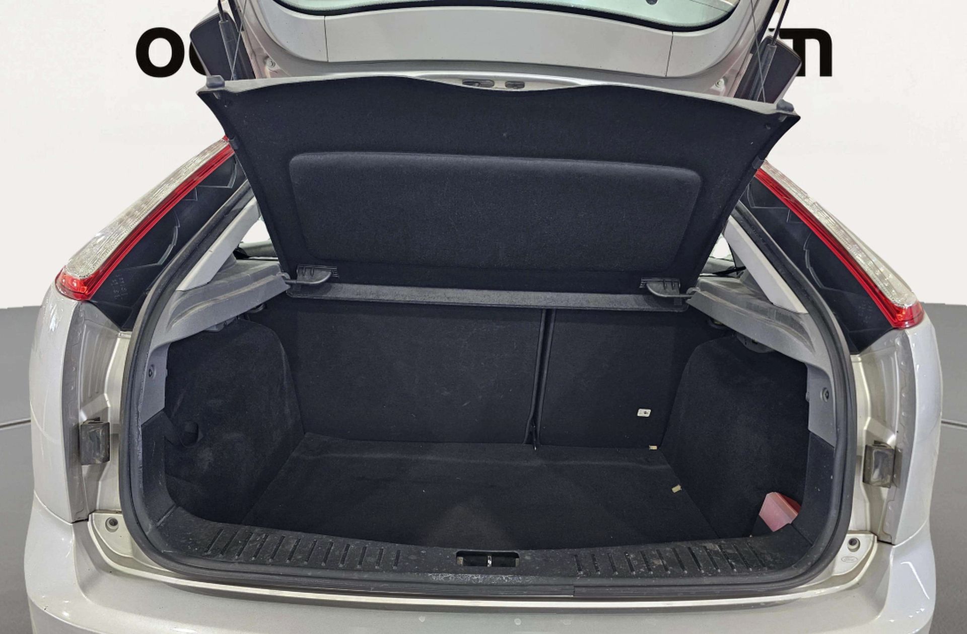 Ford Focus 1.6 TDCi Trend - foto 14