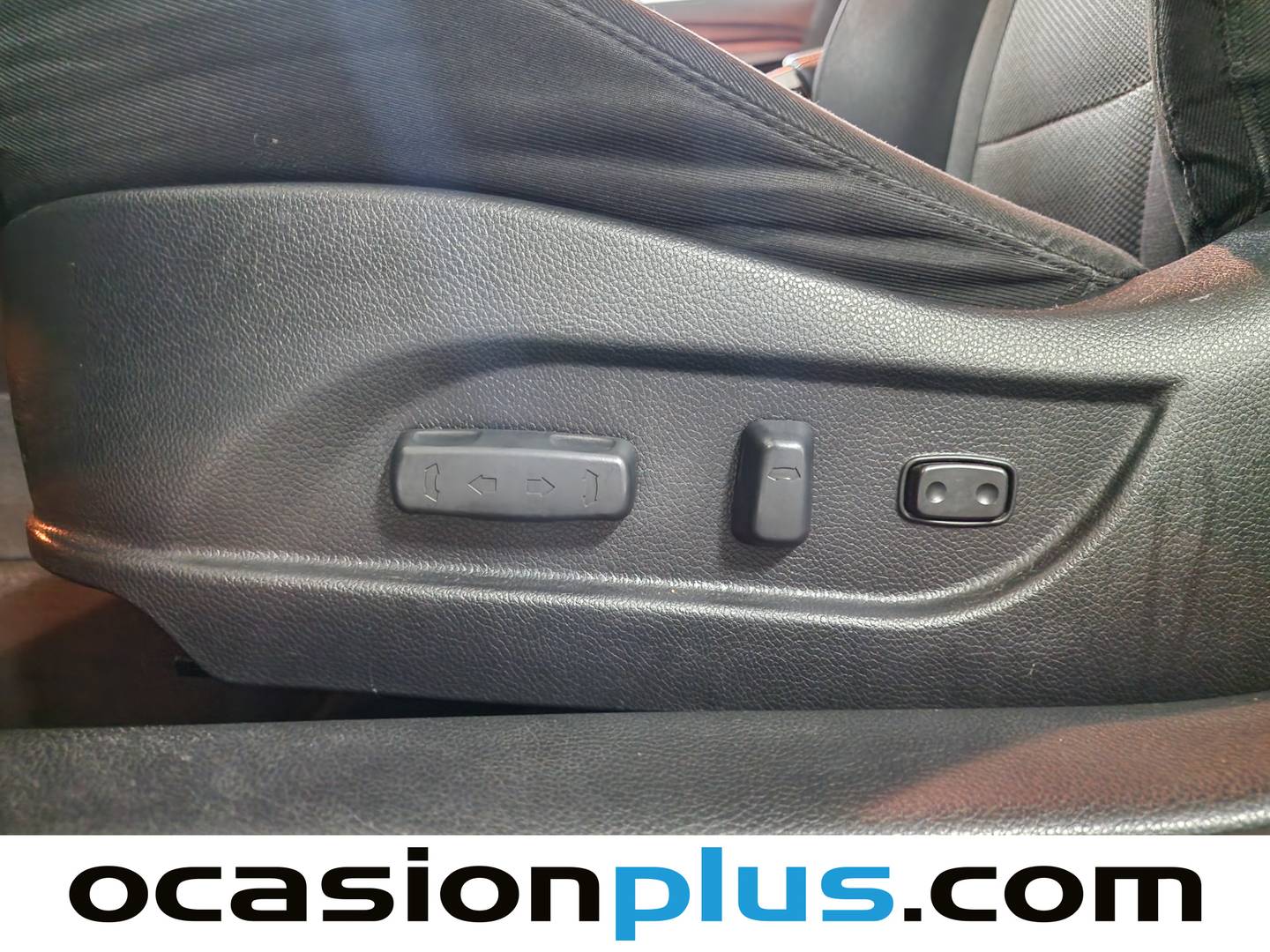 Extras y acabados del Hyundai i40 Hyundai i40 CW 1.7 CRDI BlueDrive GLS Tecno (136 CV)