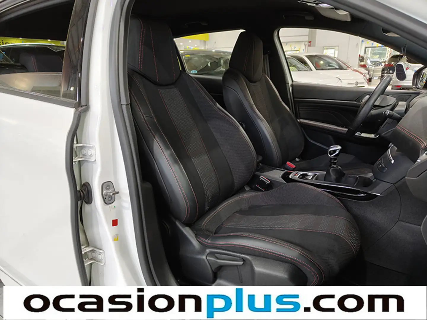 Foto Peugeot 308 Peugeot 308 PureTech 130 S&S GT Line (130 CV)