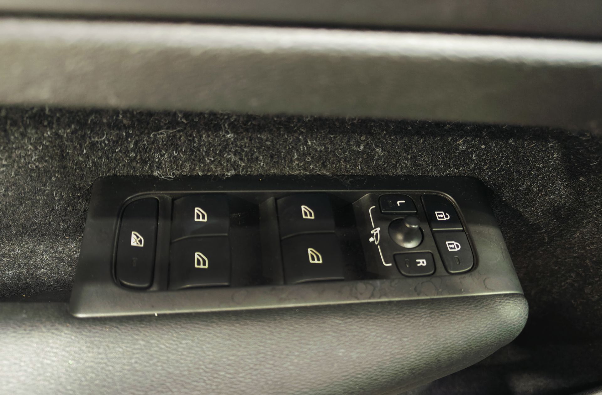 Volvo XC40 T4 Business Plus - foto 35