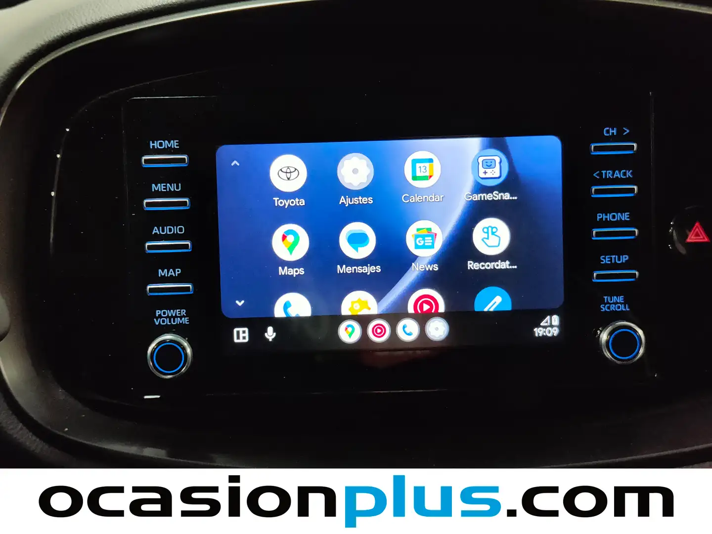 Foto Toyota Aygo X Cross Toyota Aygo X Cross 1.0 VVT-I Play  (72 CV)