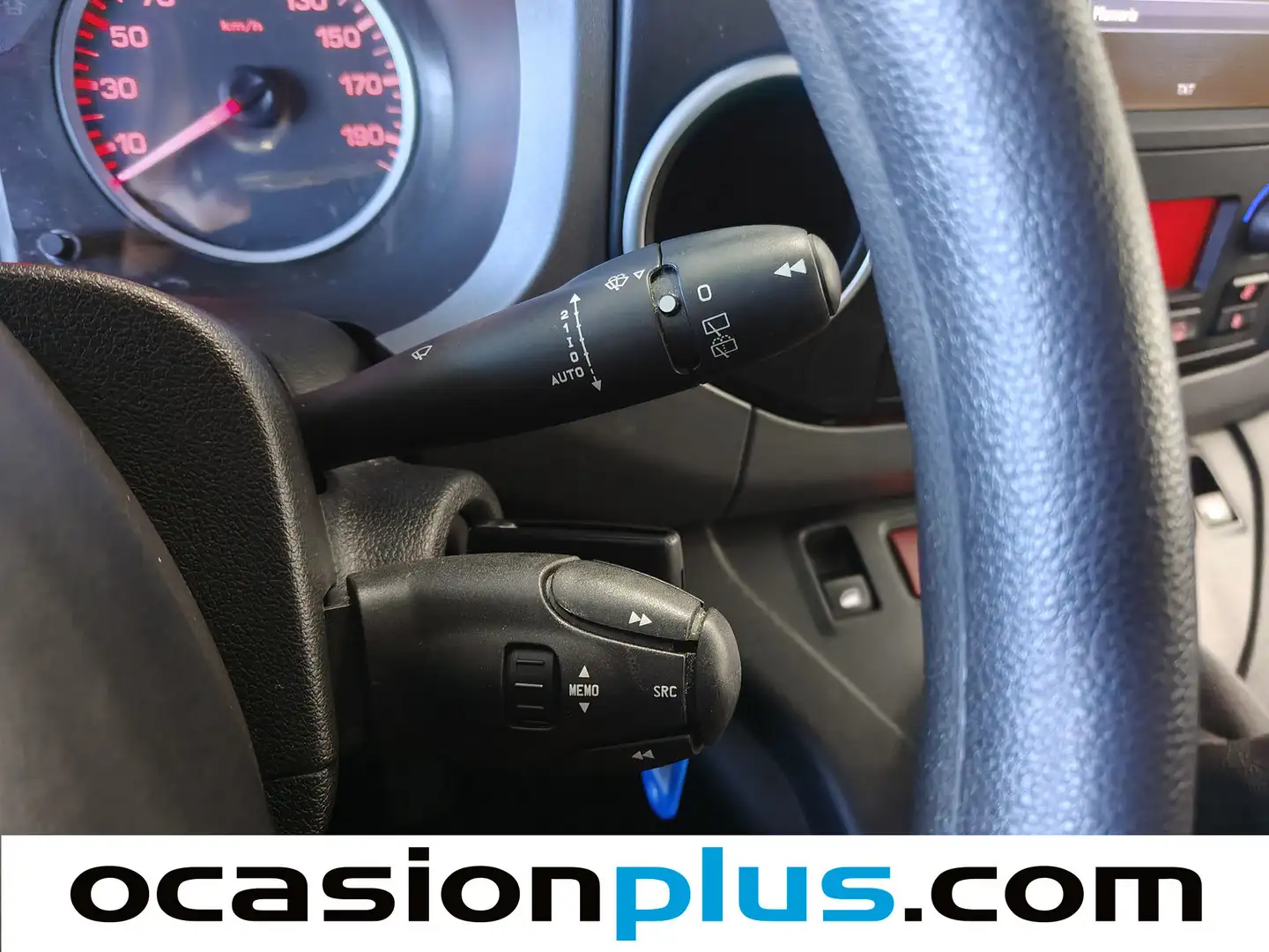 Foto Peugeot Partner Peugeot Partner Tepee Combi 1.2 PureTech Adventure Edition (110 CV)