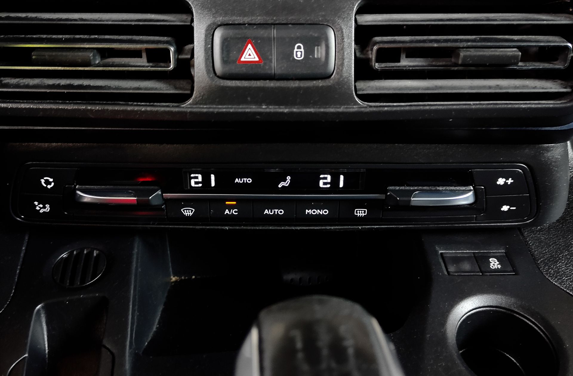 Peugeot Rifter BlueHDi 100 Allure Standard - foto 26