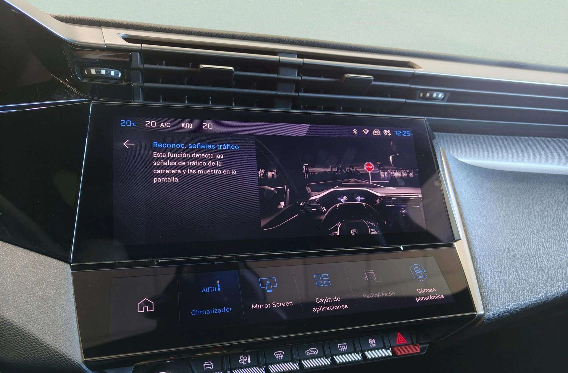 Peugeot 308 SW Hybrid 225 GT eEAT8 - foto 21