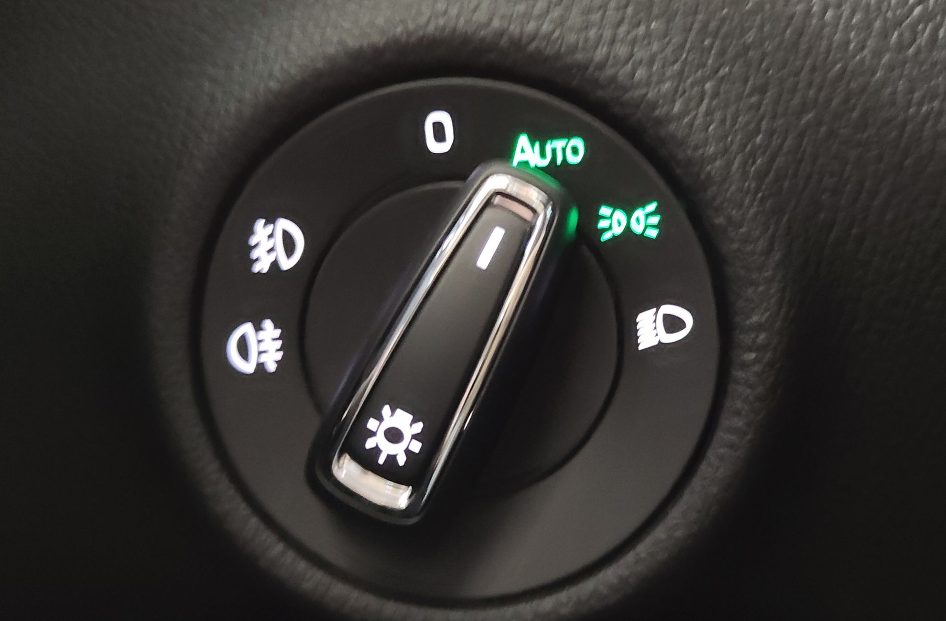 Škoda Superb 1.5 TSI Style DSG - foto 10