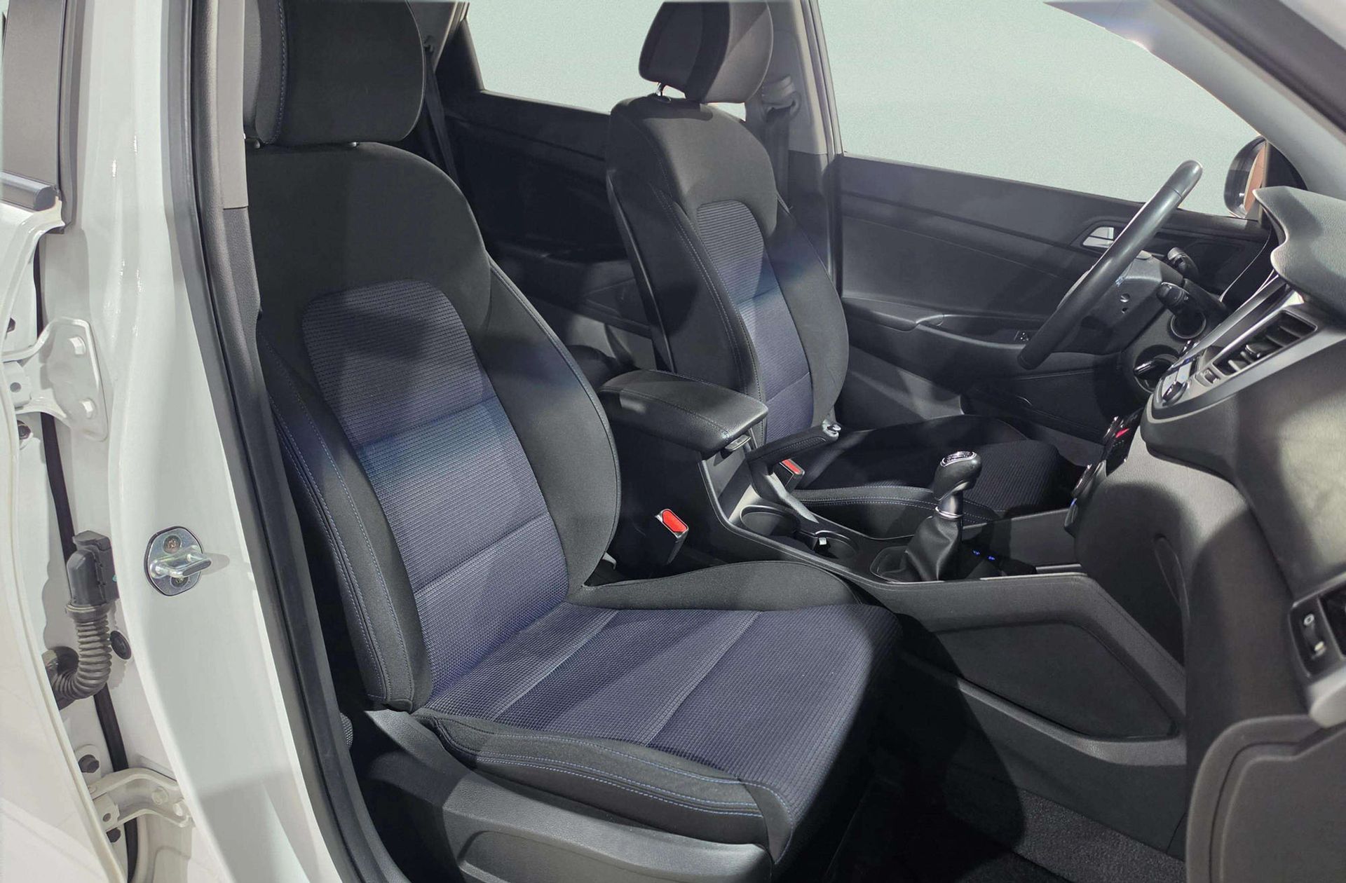 Hyundai Tucson 1.7 CRDi Blue Drive Klass Nav 4x2 - foto 16