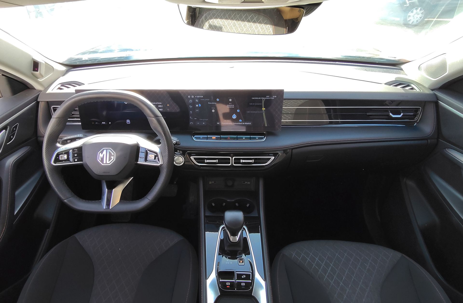 MG HS 1.5T Comfort DCT - foto 6