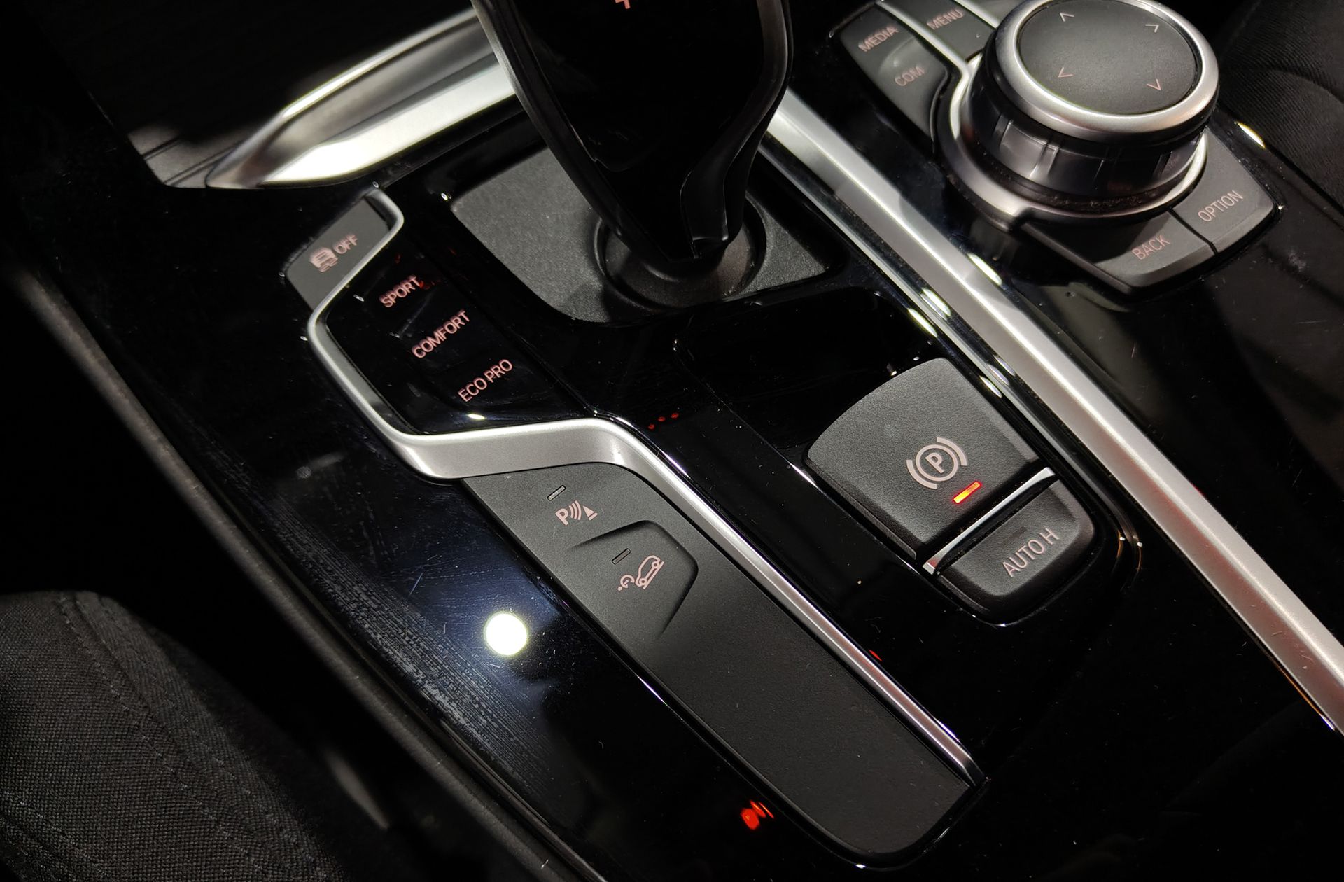 BMW X4 xDrive20d - foto 34
