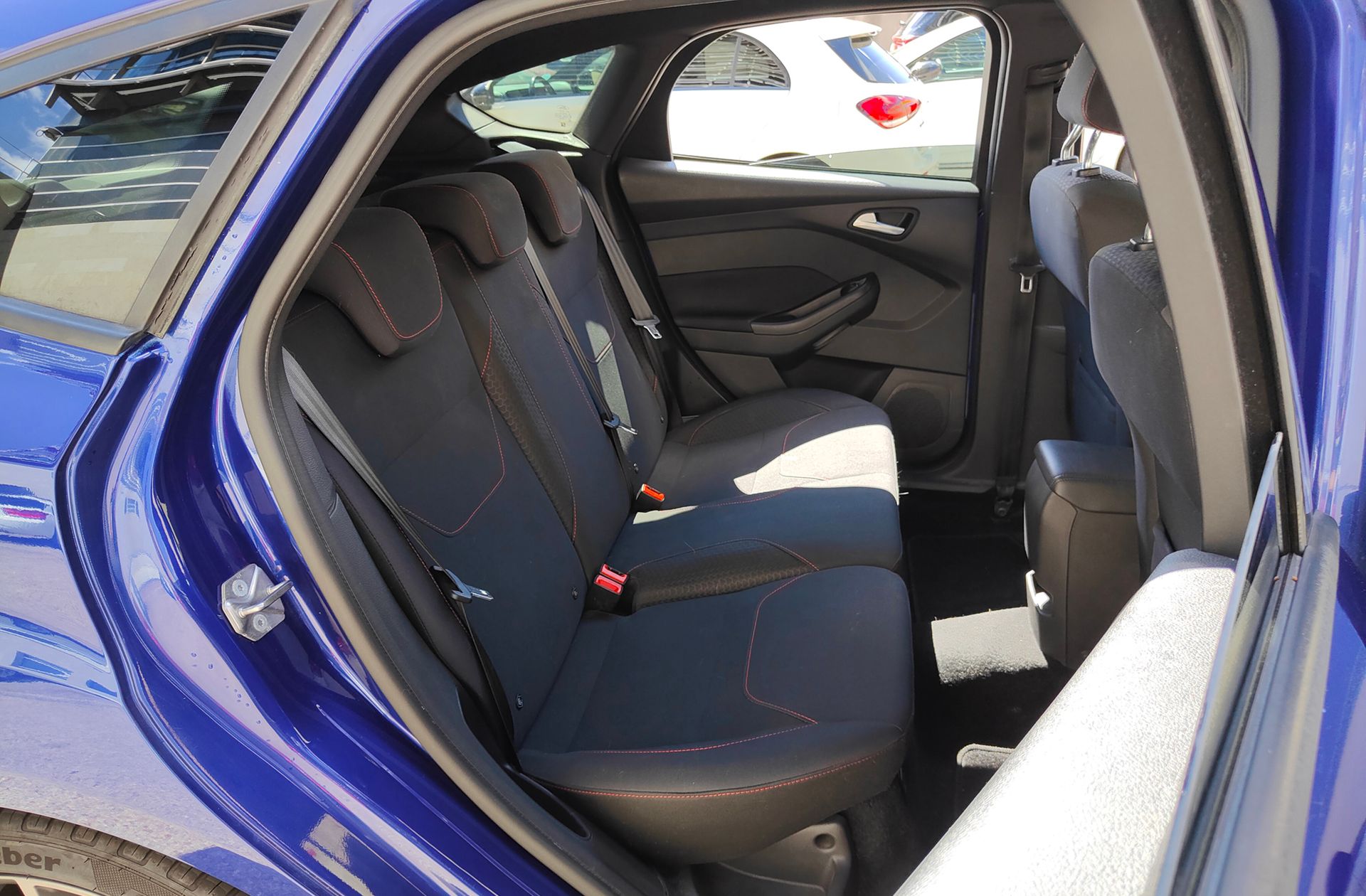Ford Focus 1.5 EcoBoost ST-Line - foto 17