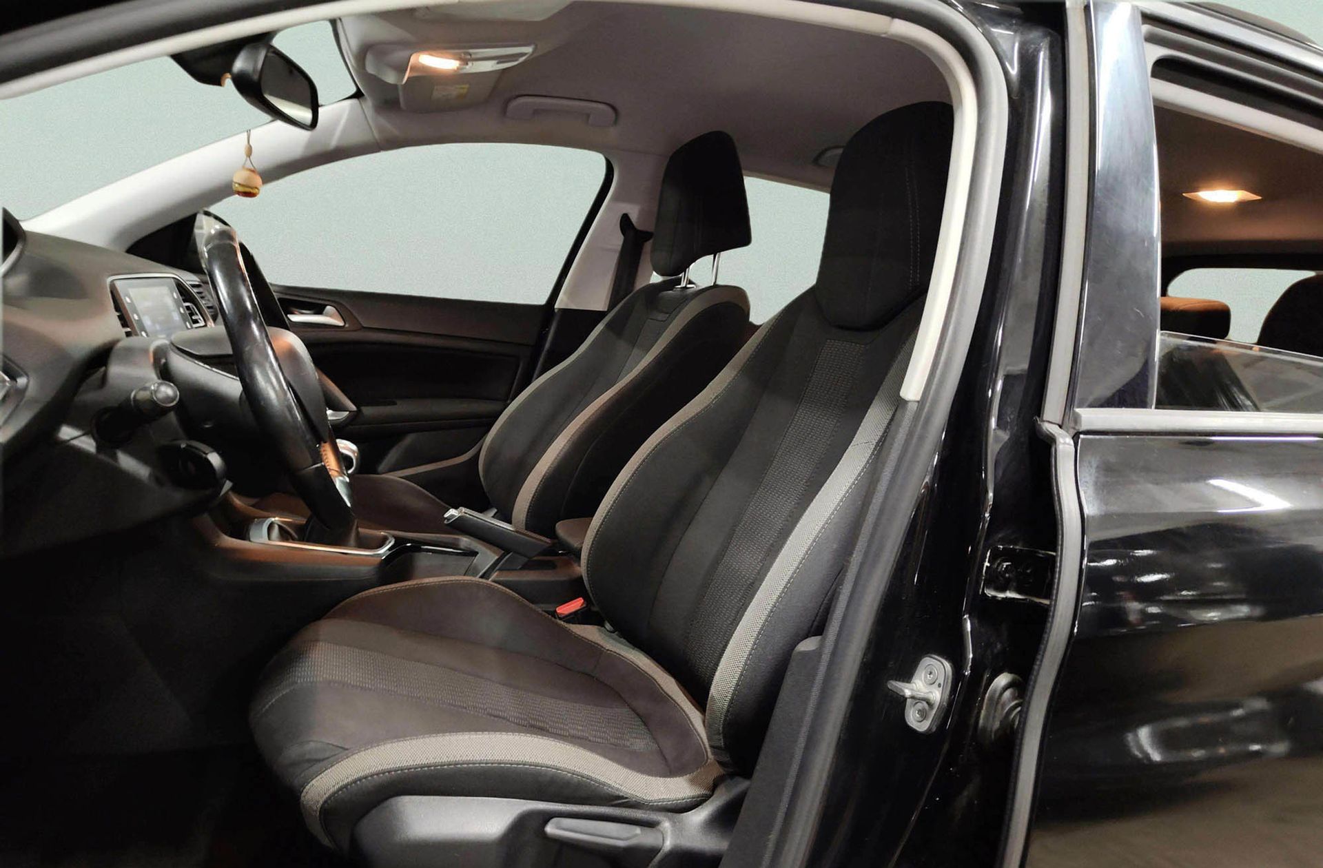 Peugeot 308 PureTech 130 Style - foto 8