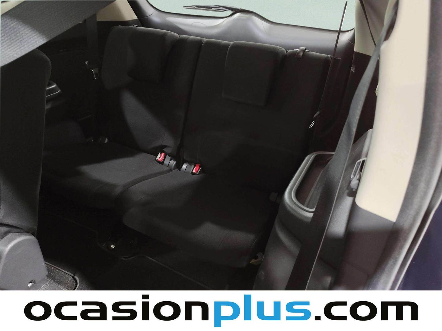 Extras y acabados del Mitsubishi Outlander Mitsubishi Outlander 200 MPI Motion 2WD CVT (150 CV) 7 Plazas