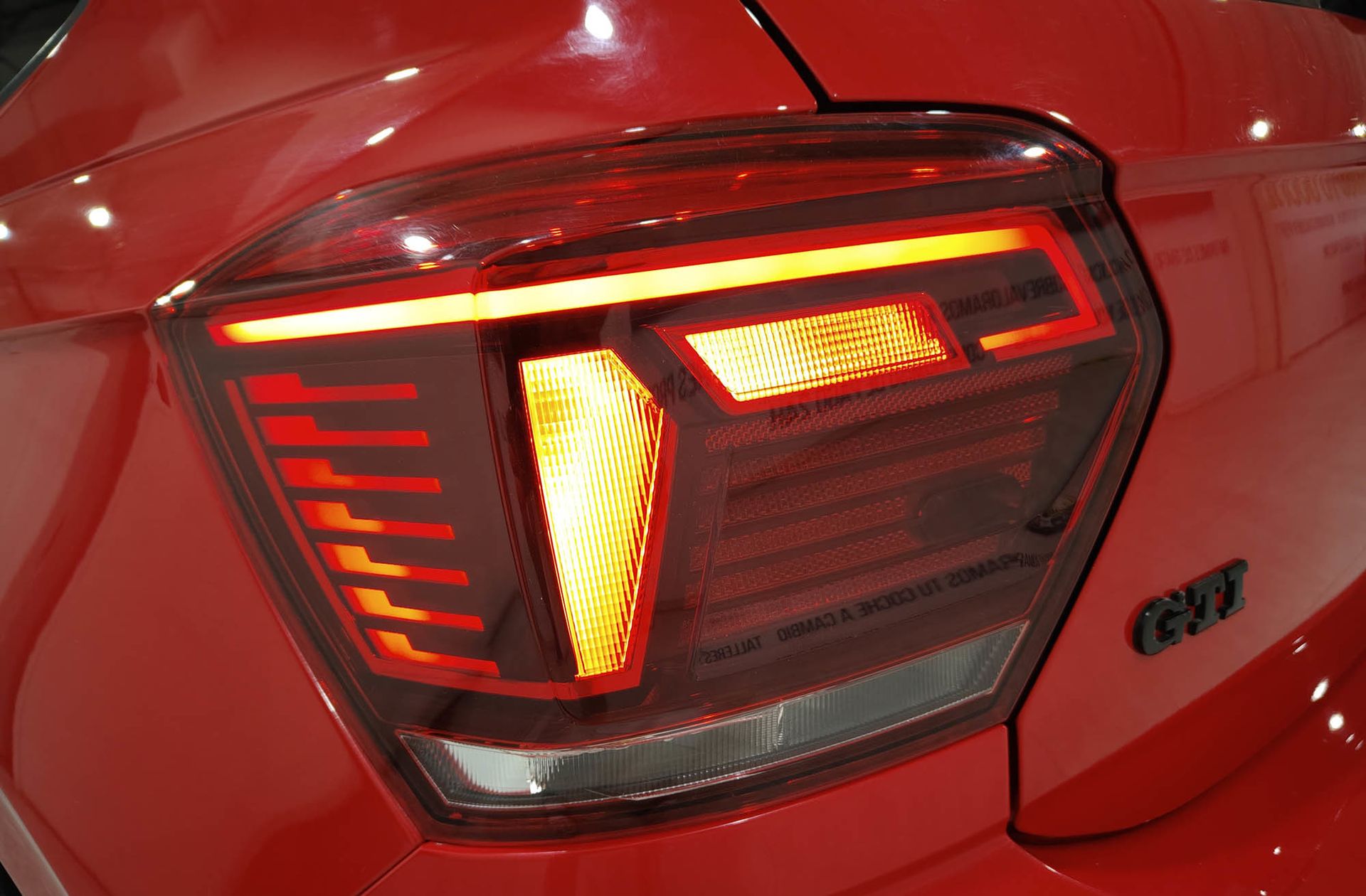 Volkswagen Polo GTI 2.0 TSI DSG - foto 18