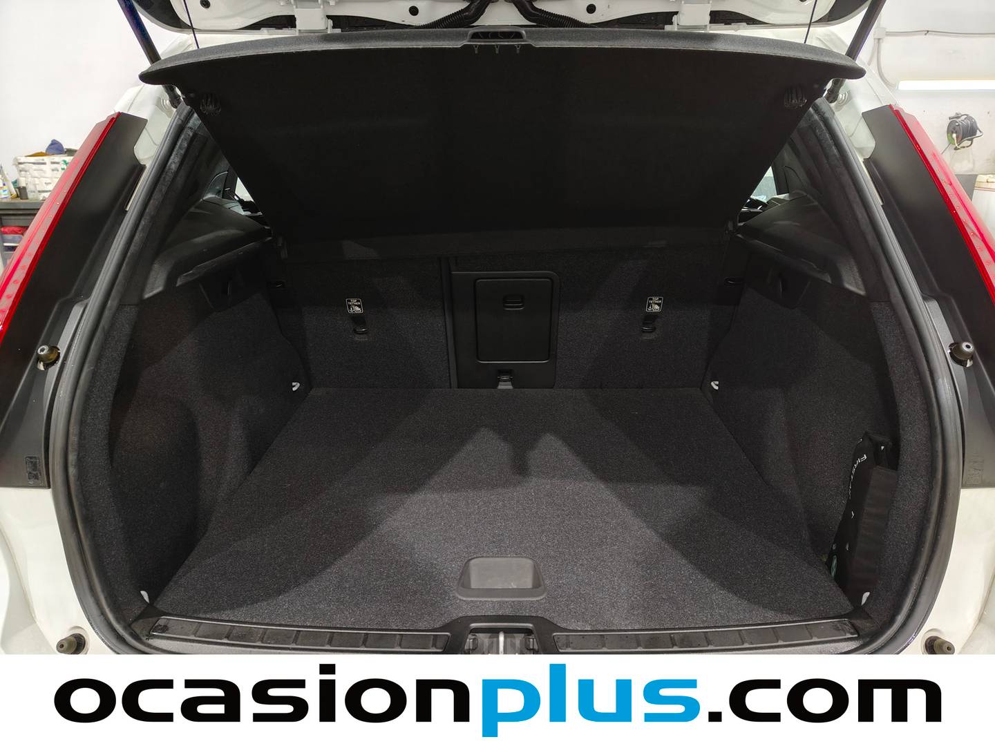 Fotos maletero Volvo XC40 Volvo XC40 T3 (156 CV)