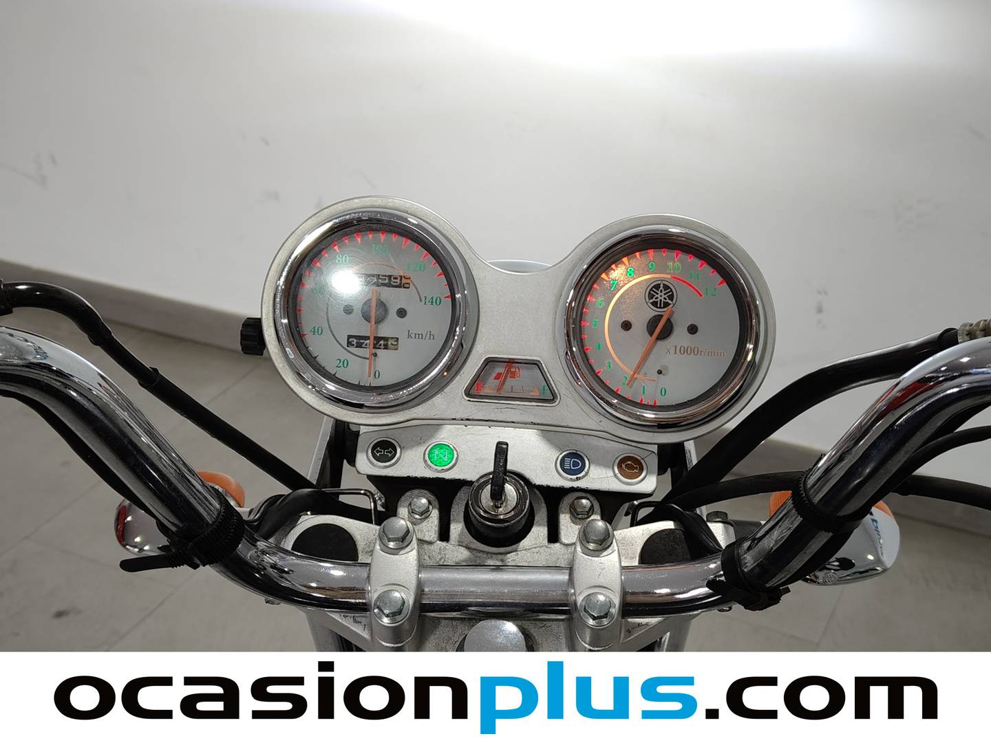 Foto Yamaha YB 125 Yamaha YB 125 (11 CV)