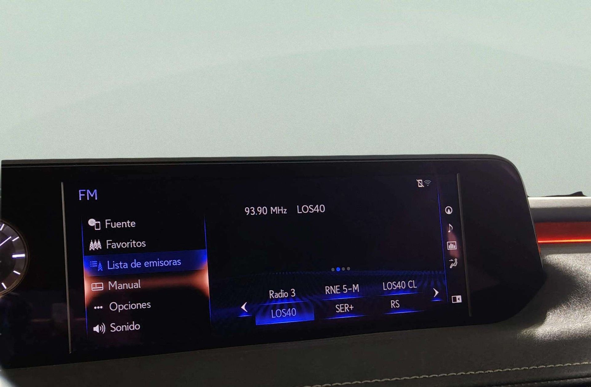 Lexus UX 250h Luxury - foto 41