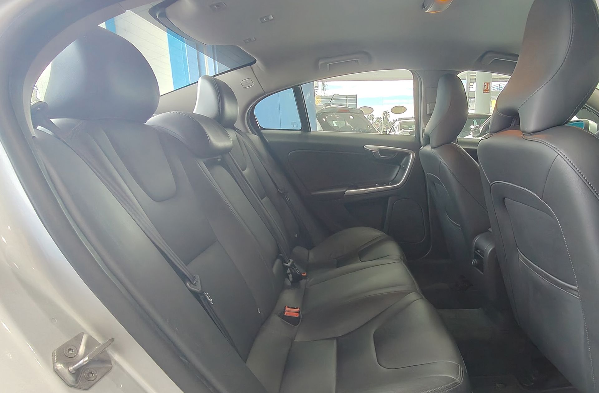 Volvo S60 D3 Summum - foto 13