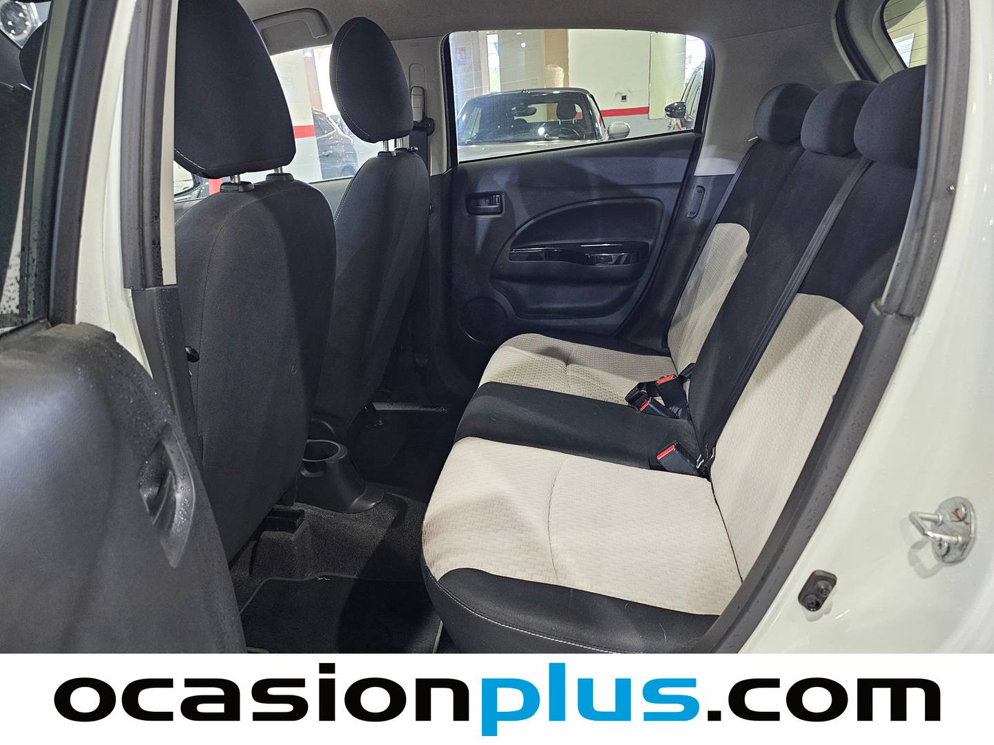Foto asientos traseros Mitsubishi Space Star Mitsubishi Space Star 120 MPI Kaiteki  (80 CV)