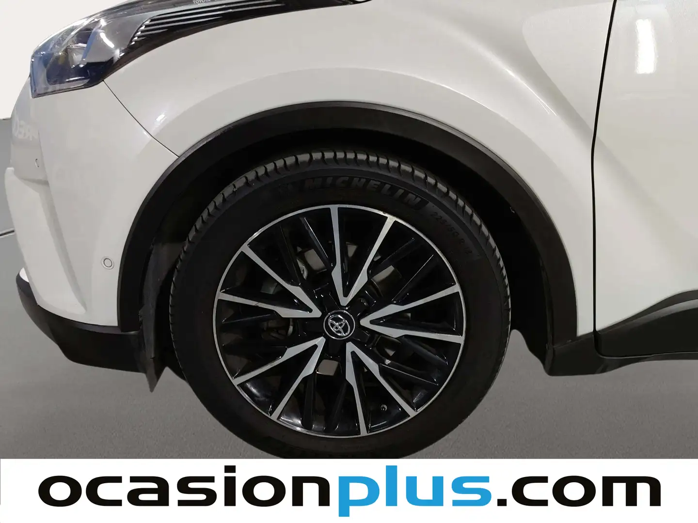 Foto Toyota C-HR Toyota C-HR 1.8 125H Dynamic Plus (122 CV)