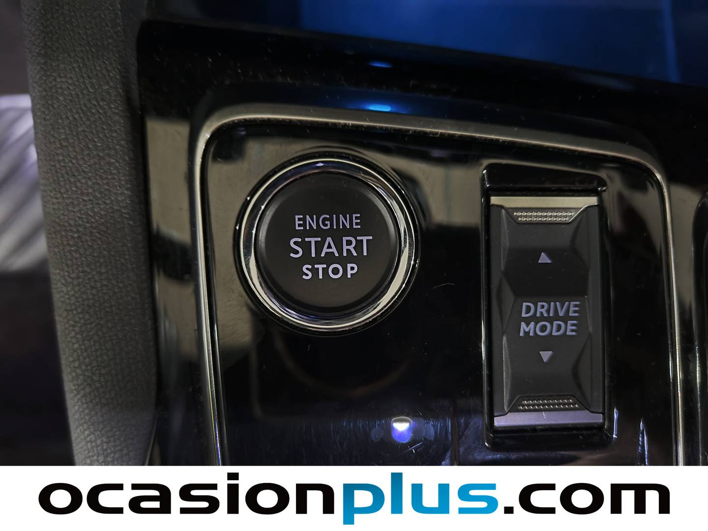 Foto Peugeot 3008 Hybrid Peugeot 3008 Hybrid 300 Allure Pack e-EAT8  (300 CV)