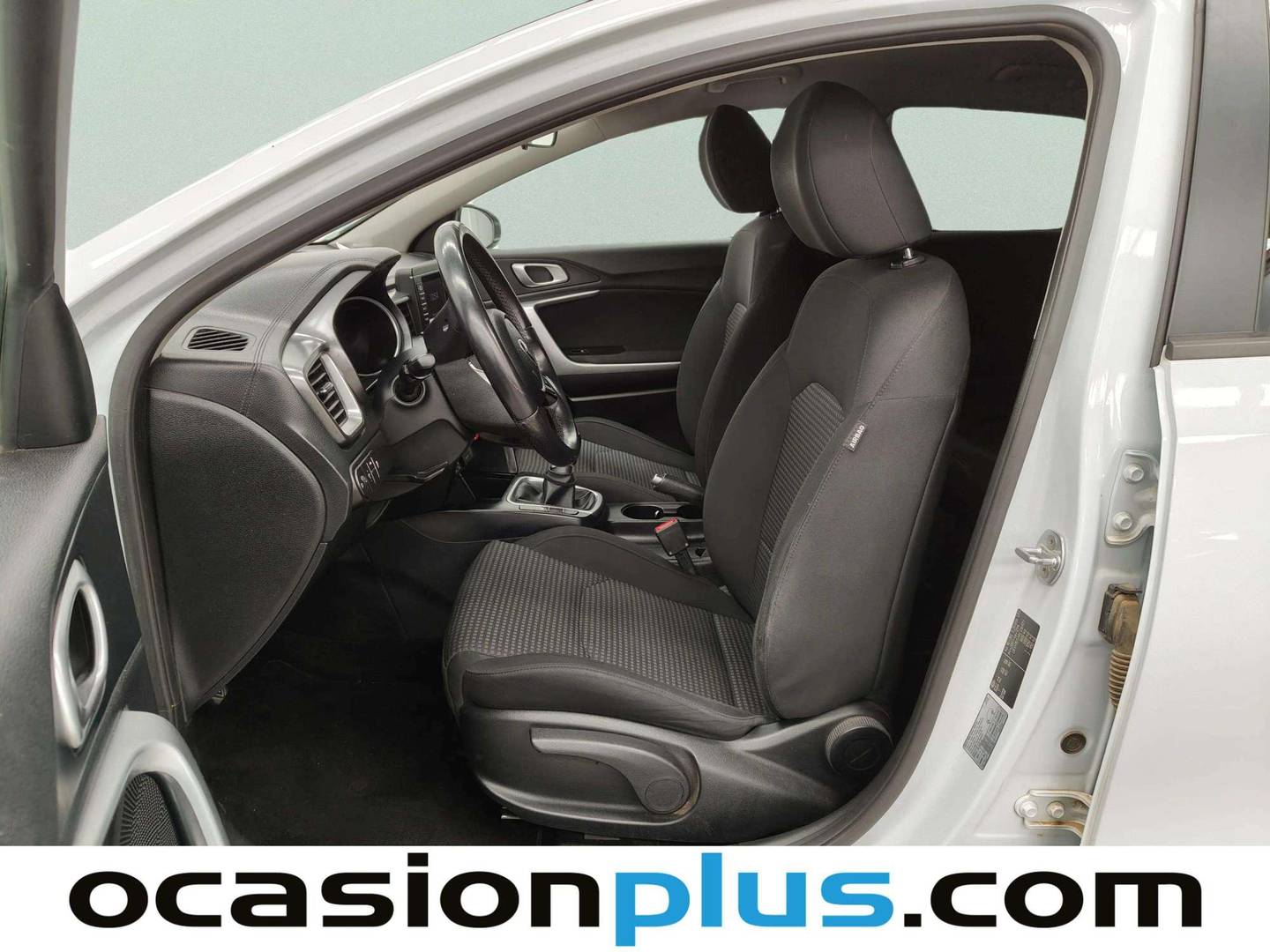 Foto asientos delanteros KIA Ceed KIA Ceed 1.0 T-GDi Concept (120 CV)