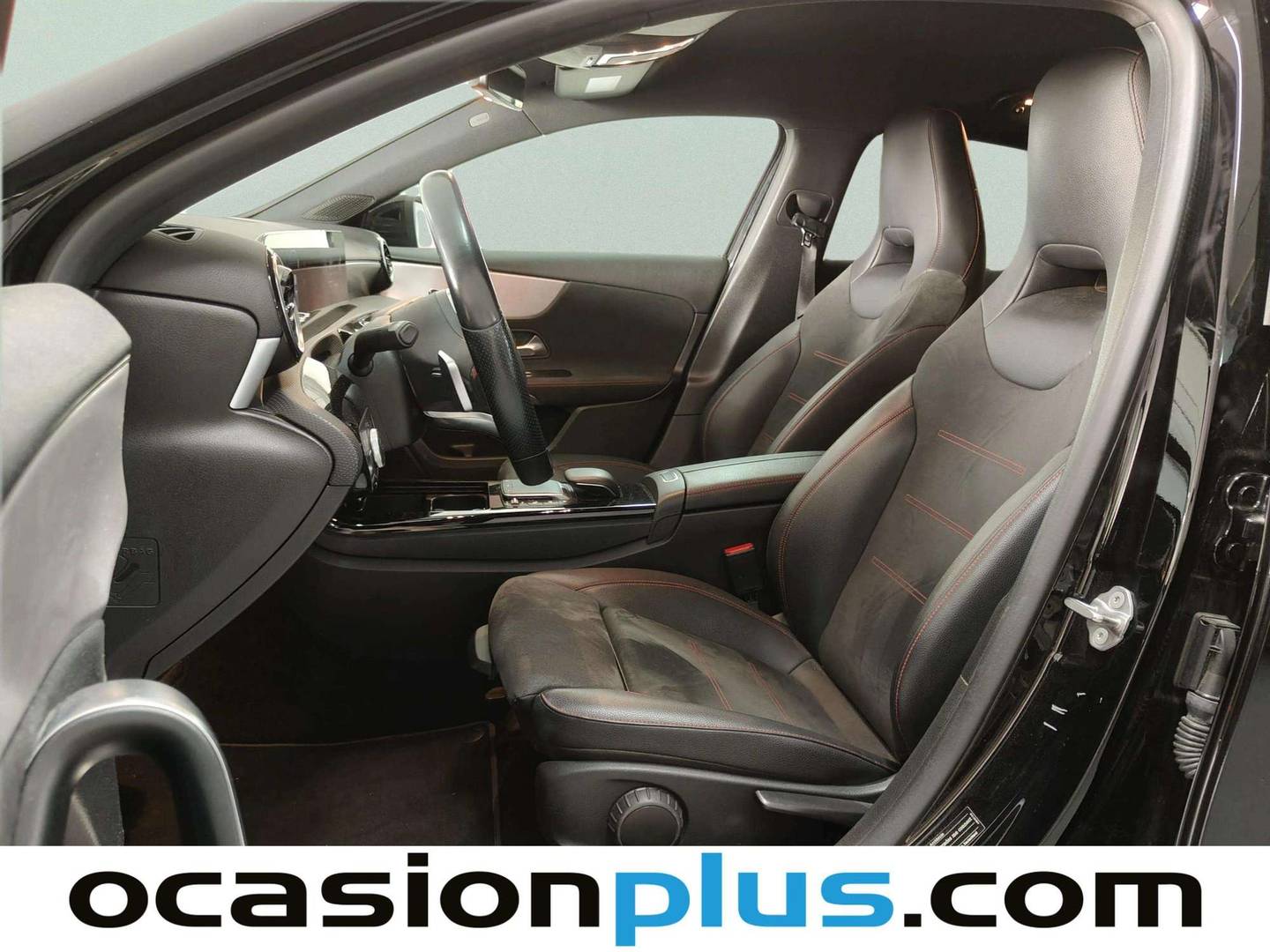 Foto asientos delanteros Mercedes Clase A Mercedes Clase A 200 d (150 CV) Pack AMG