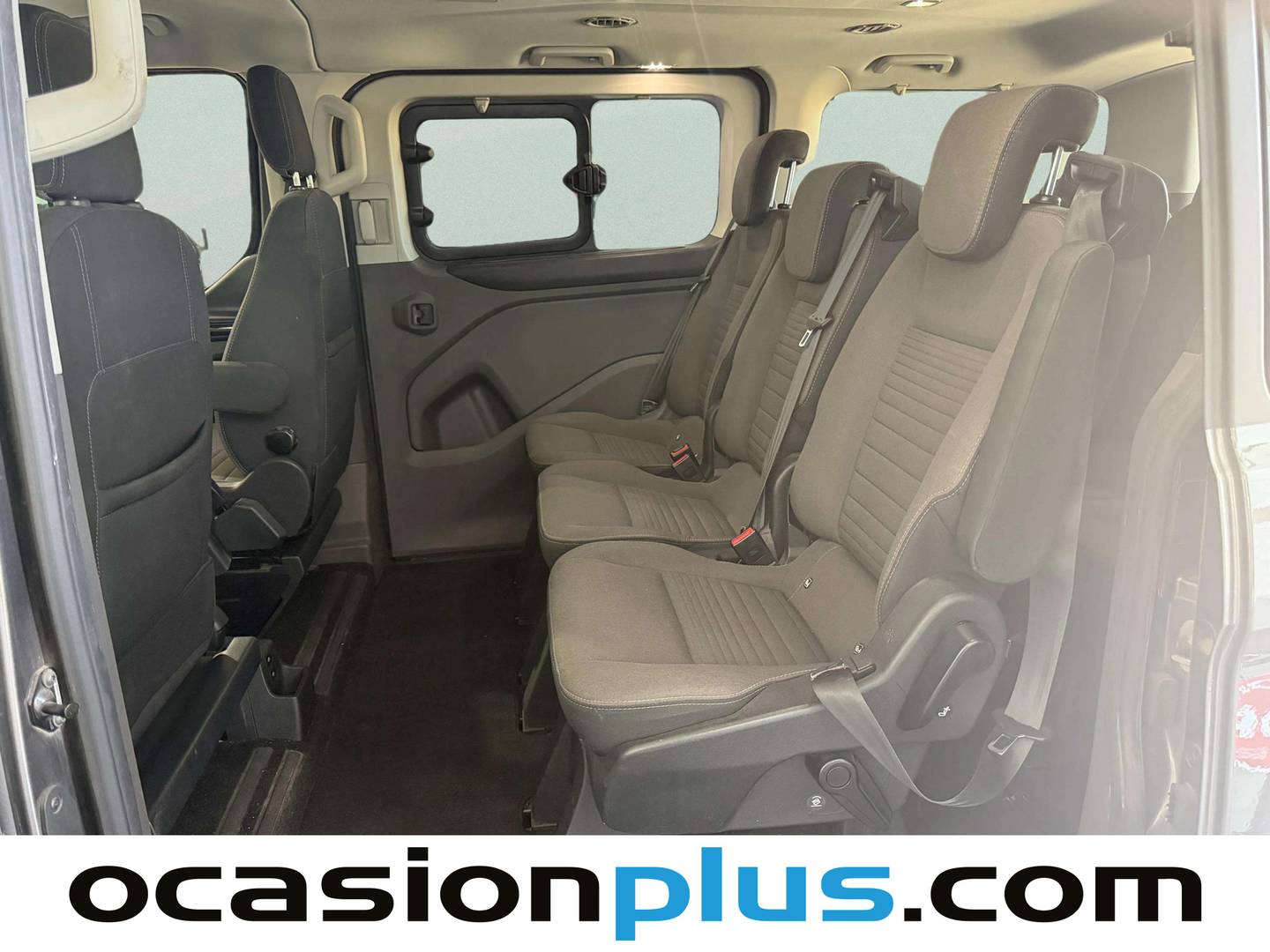 Fotos maletero Ford Tourneo Custom Ford Tourneo Custom 2.0 Ecoblue L1 Titanium (150 CV) 8 Plazas