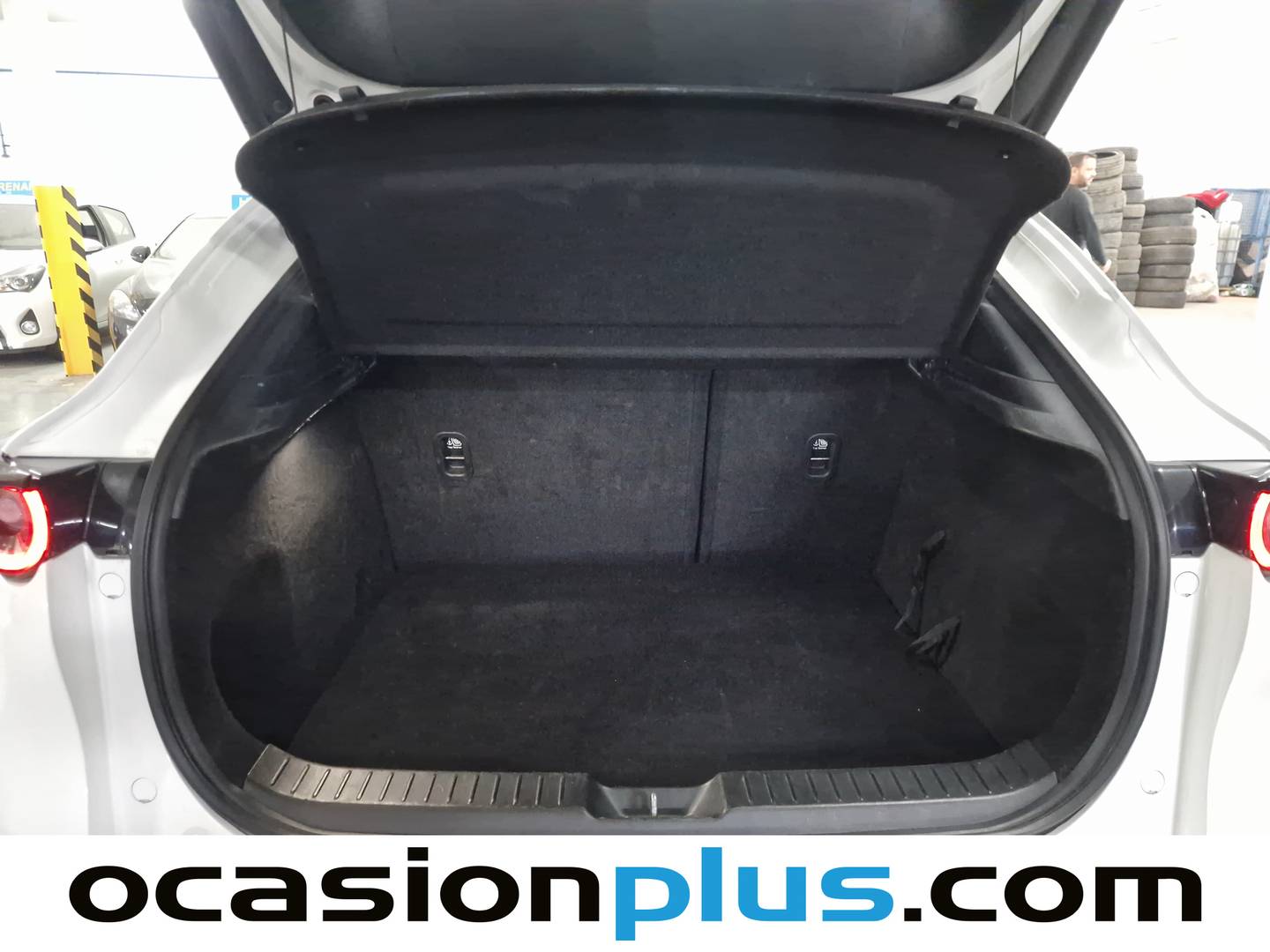 Foto Mazda CX-30 Mazda CX-30 2.0 Skyactiv-X Evolution 2WD AT (180 CV)