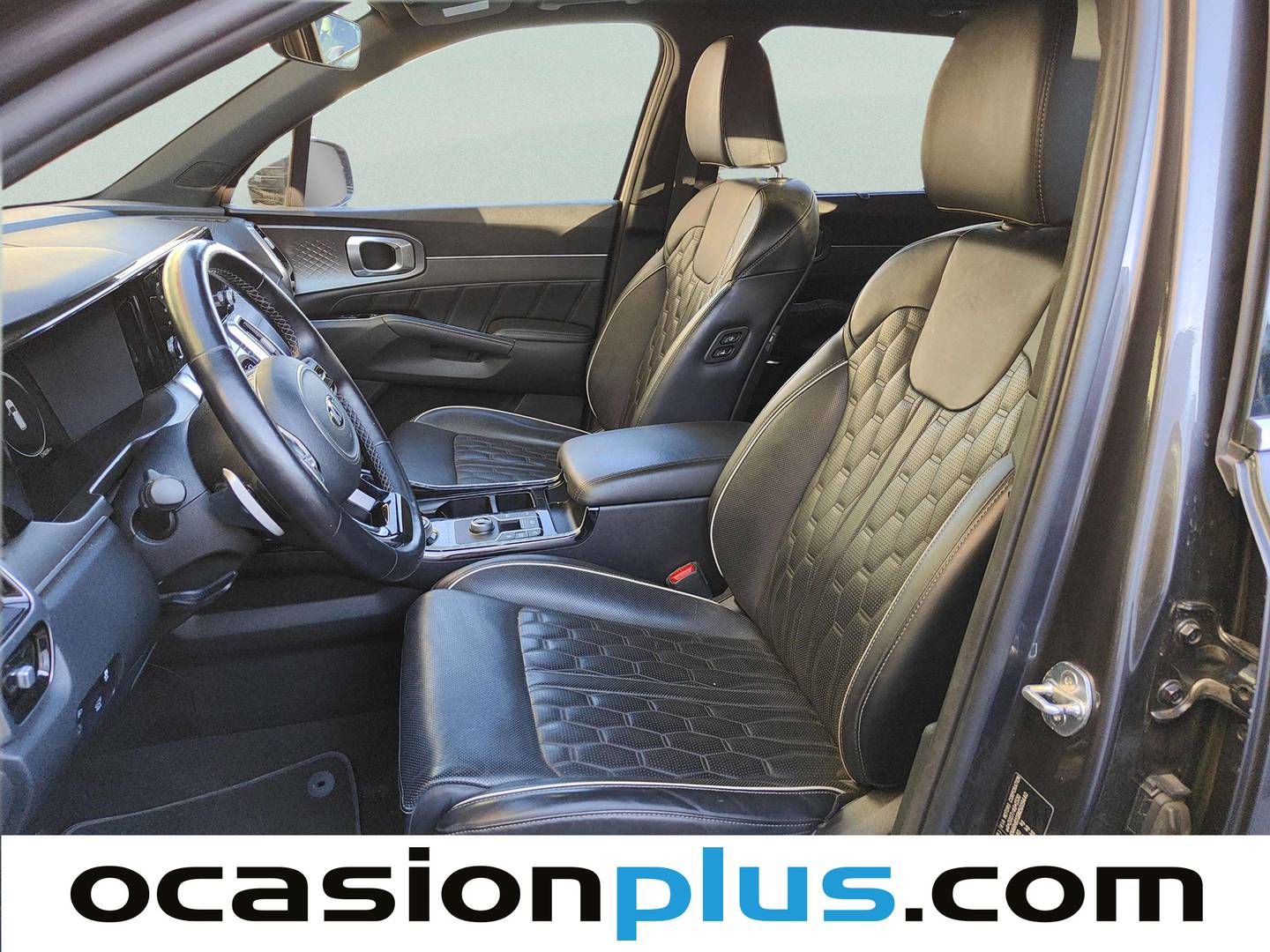 Foto asientos delanteros KIA Sorento KIA Sorento 1.6 T-GDi HEV Emotion 4x2 (Pack Luxury) Auto (230 CV) 7 Plazas